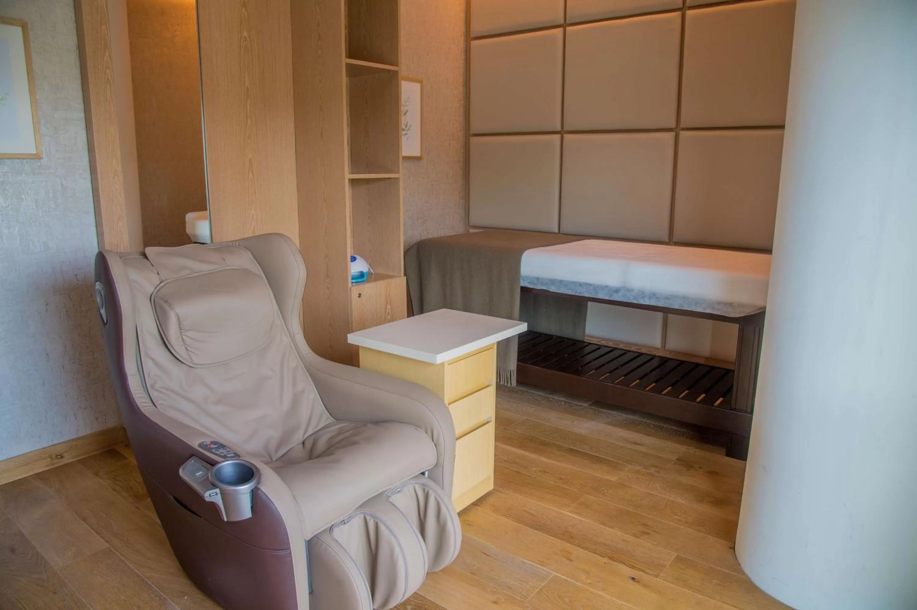 Sports, Bed in Hilton Pilar