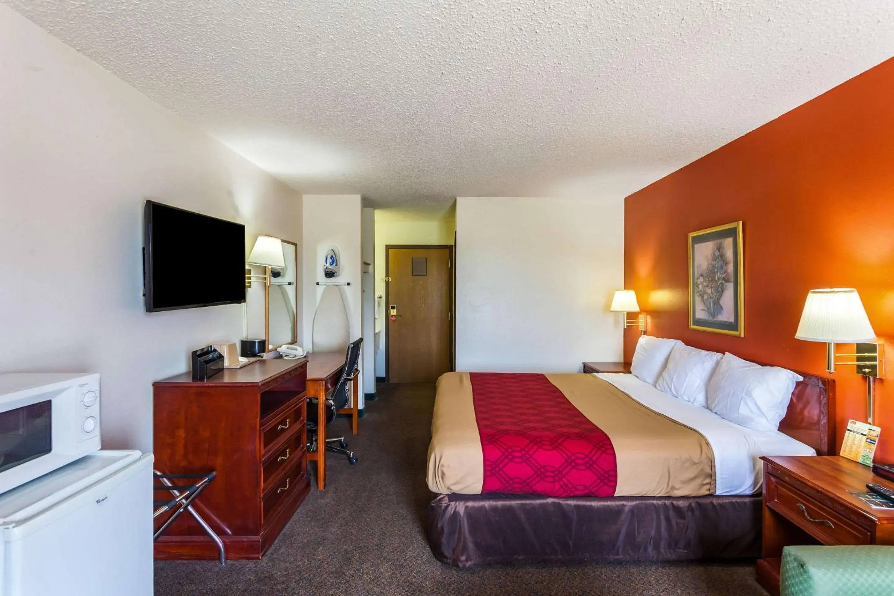 Photo of the whole room, Room Photo in Econo Lodge Lincoln