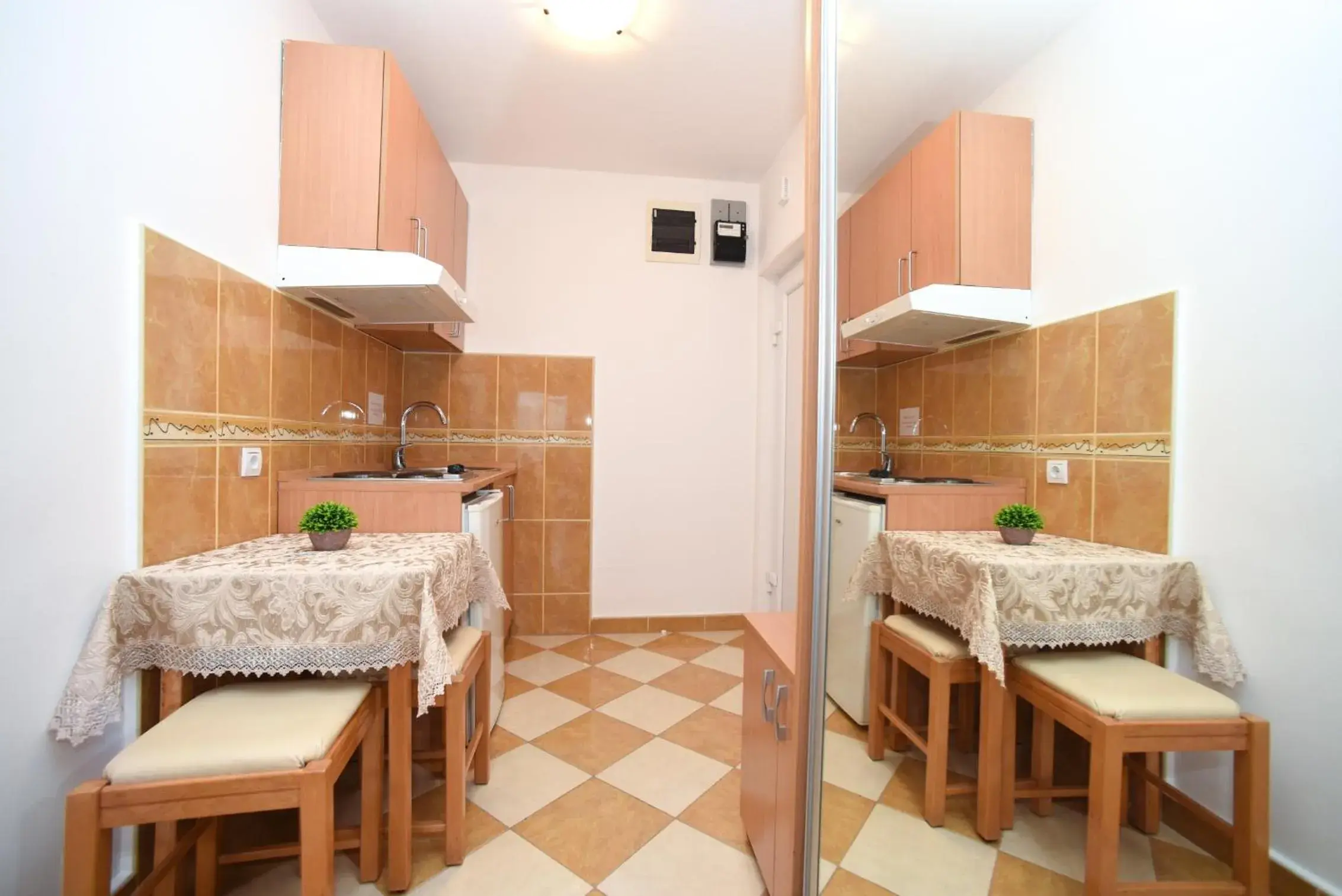 Kitchen or kitchenette, Kitchen/Kitchenette in D&D Apartments