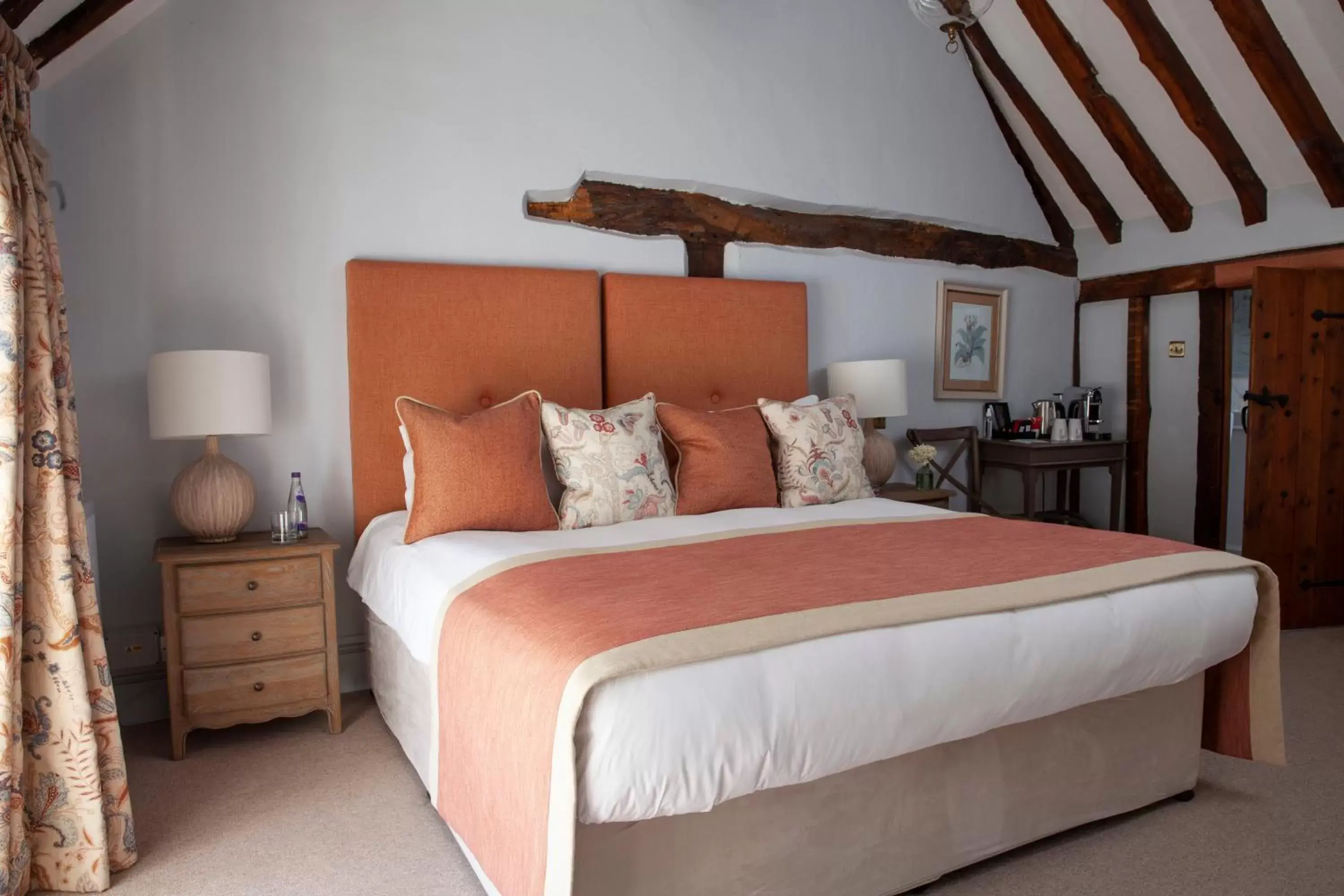Bedroom, Bed in The Angel Inn, Petworth