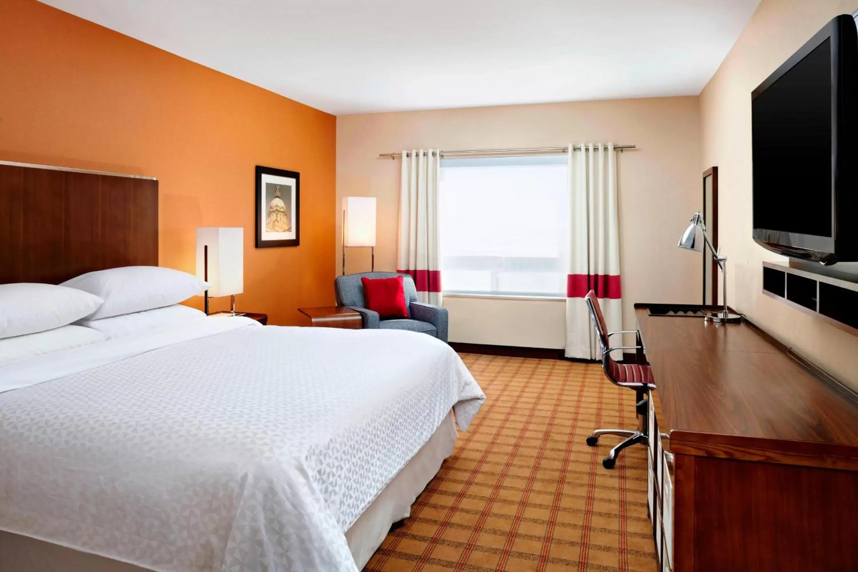 Photo of the whole room in Four Points by Sheraton Edmonton Gateway