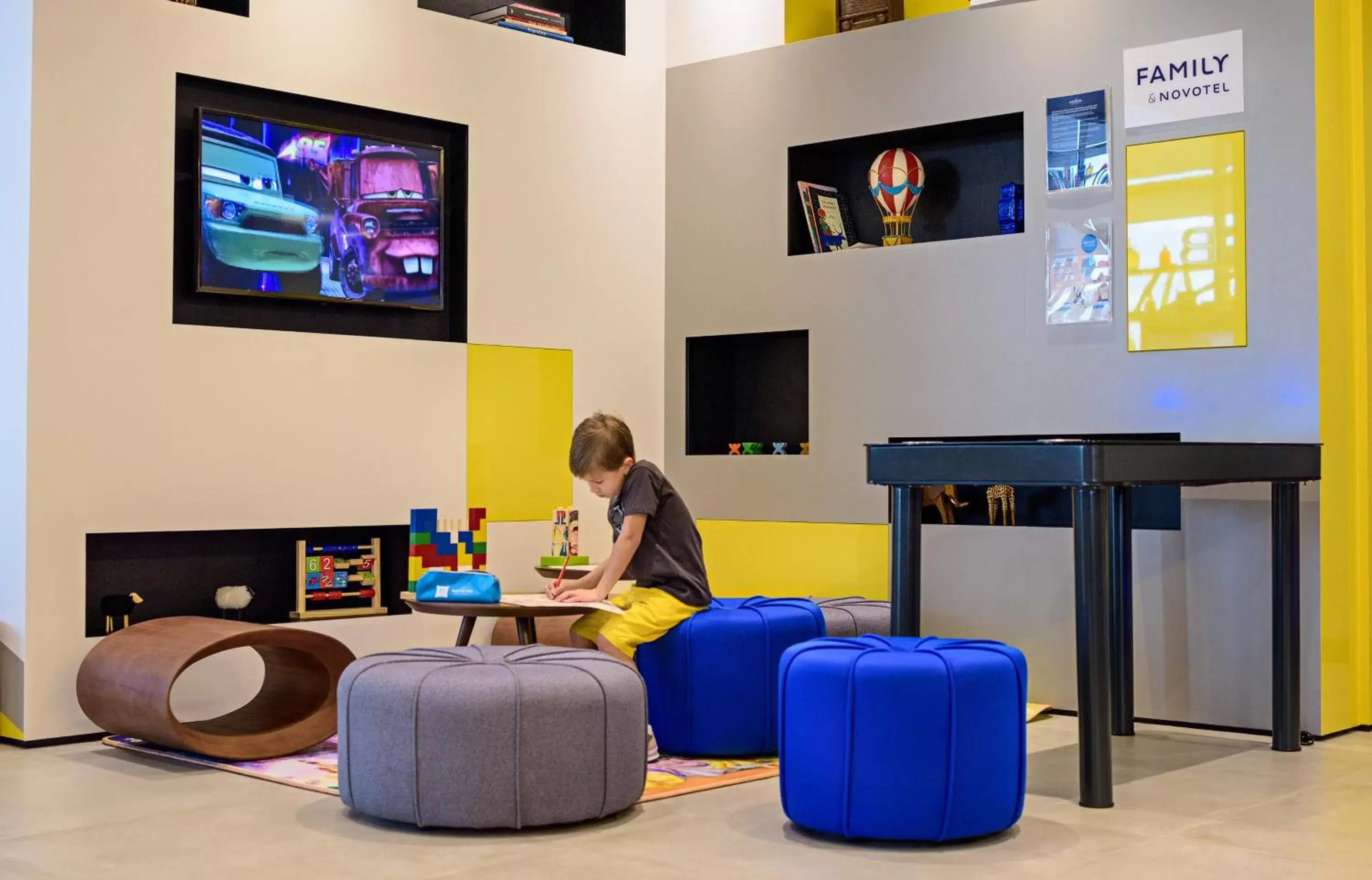 Kids's club, TV/Entertainment Center in Novotel Sorocaba