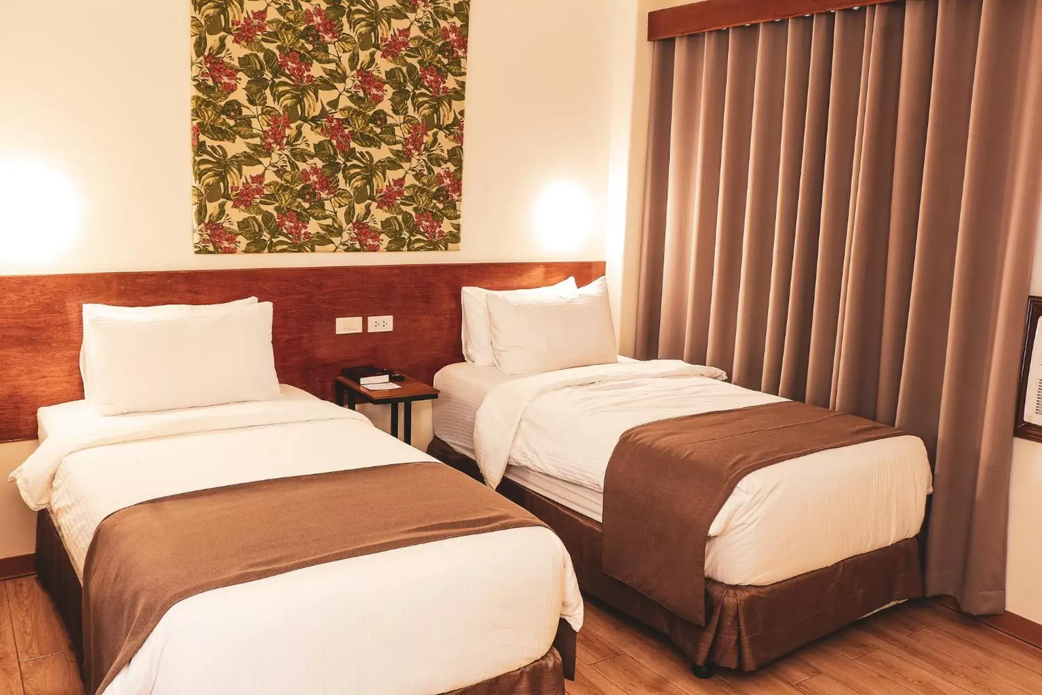 Bed in Hotel Sentro Legazpi