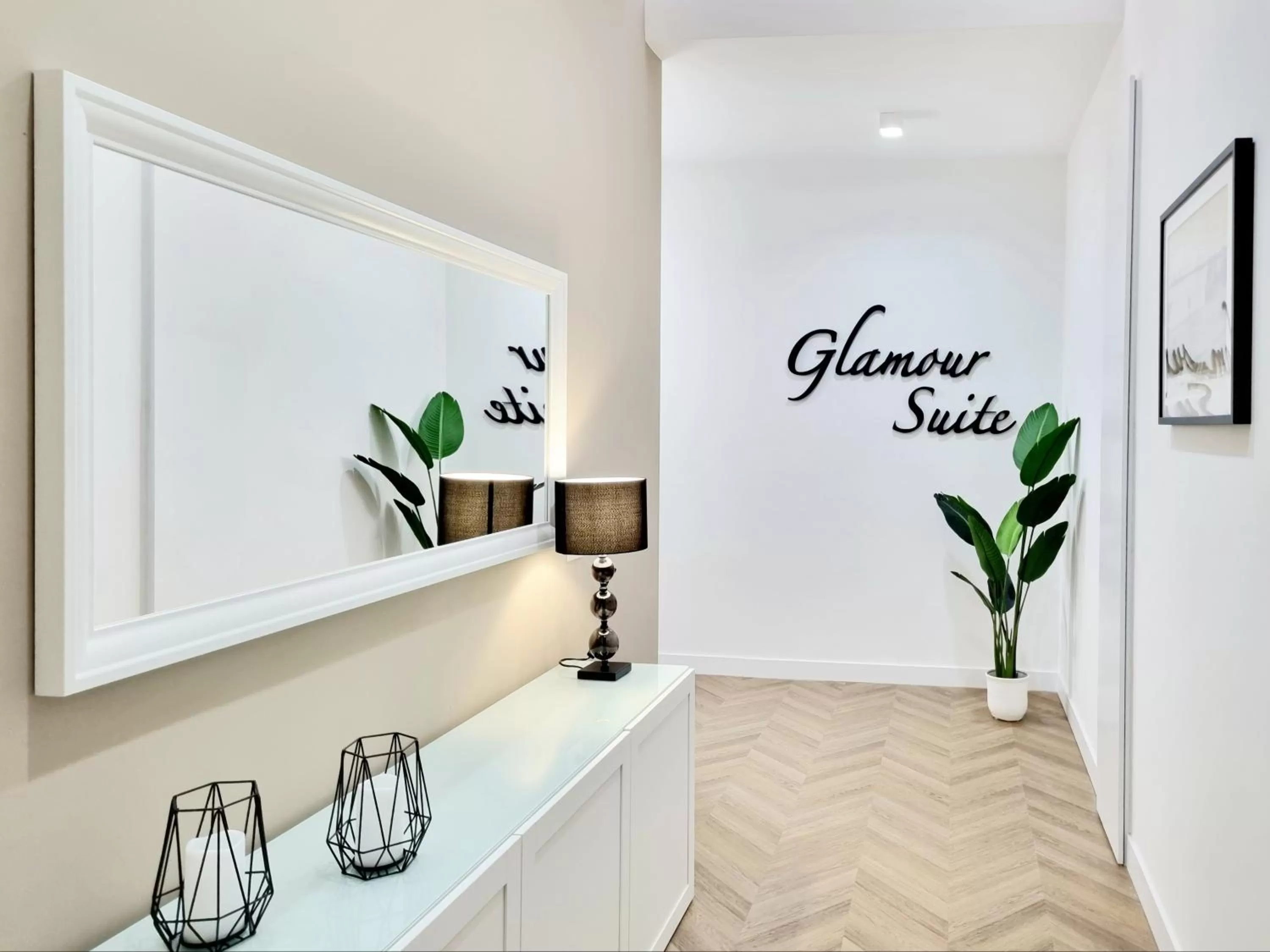 Text overlay, Bathroom in Glamour Suite Cagliari