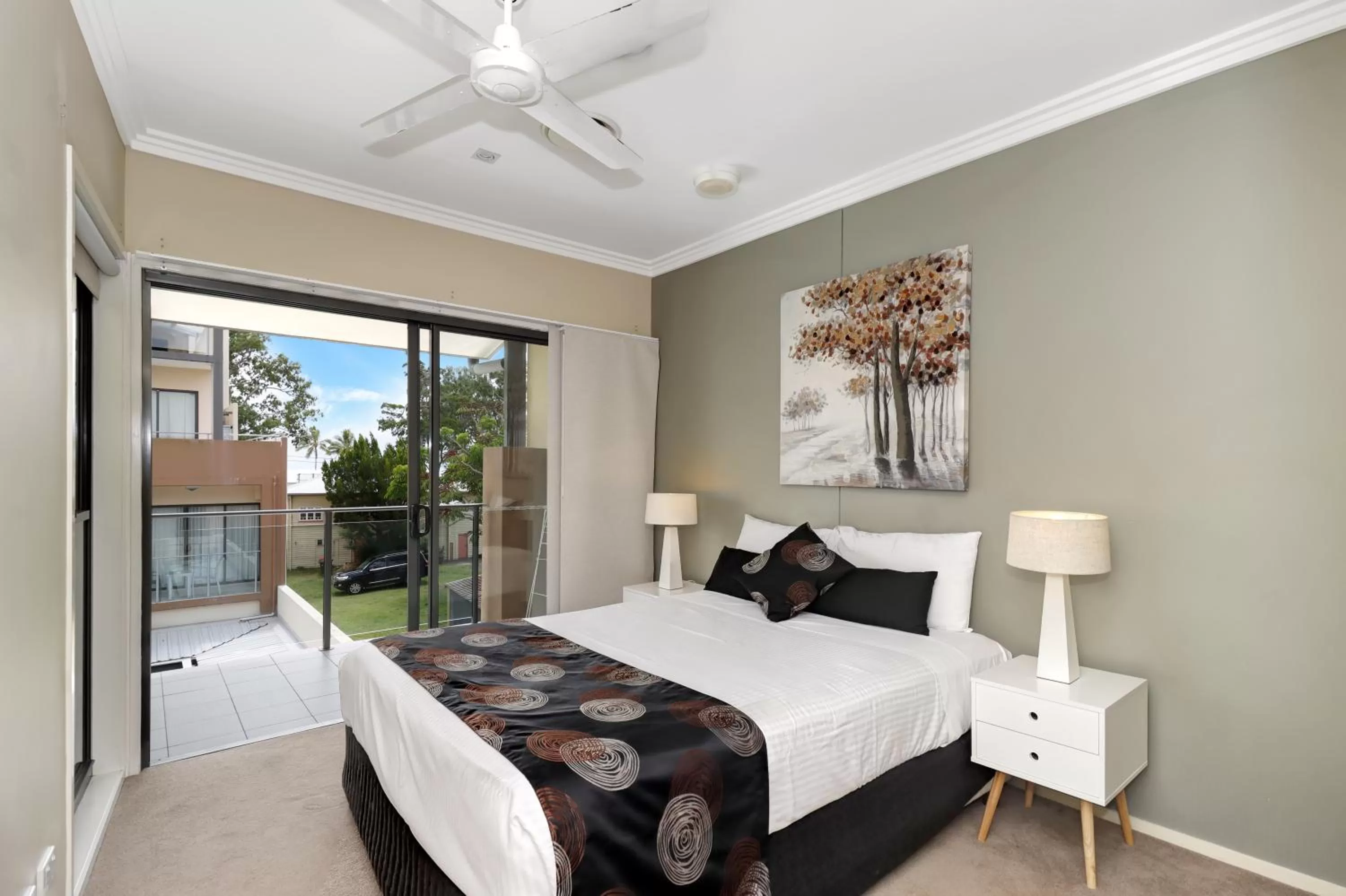 Bed in Eden by the Bay