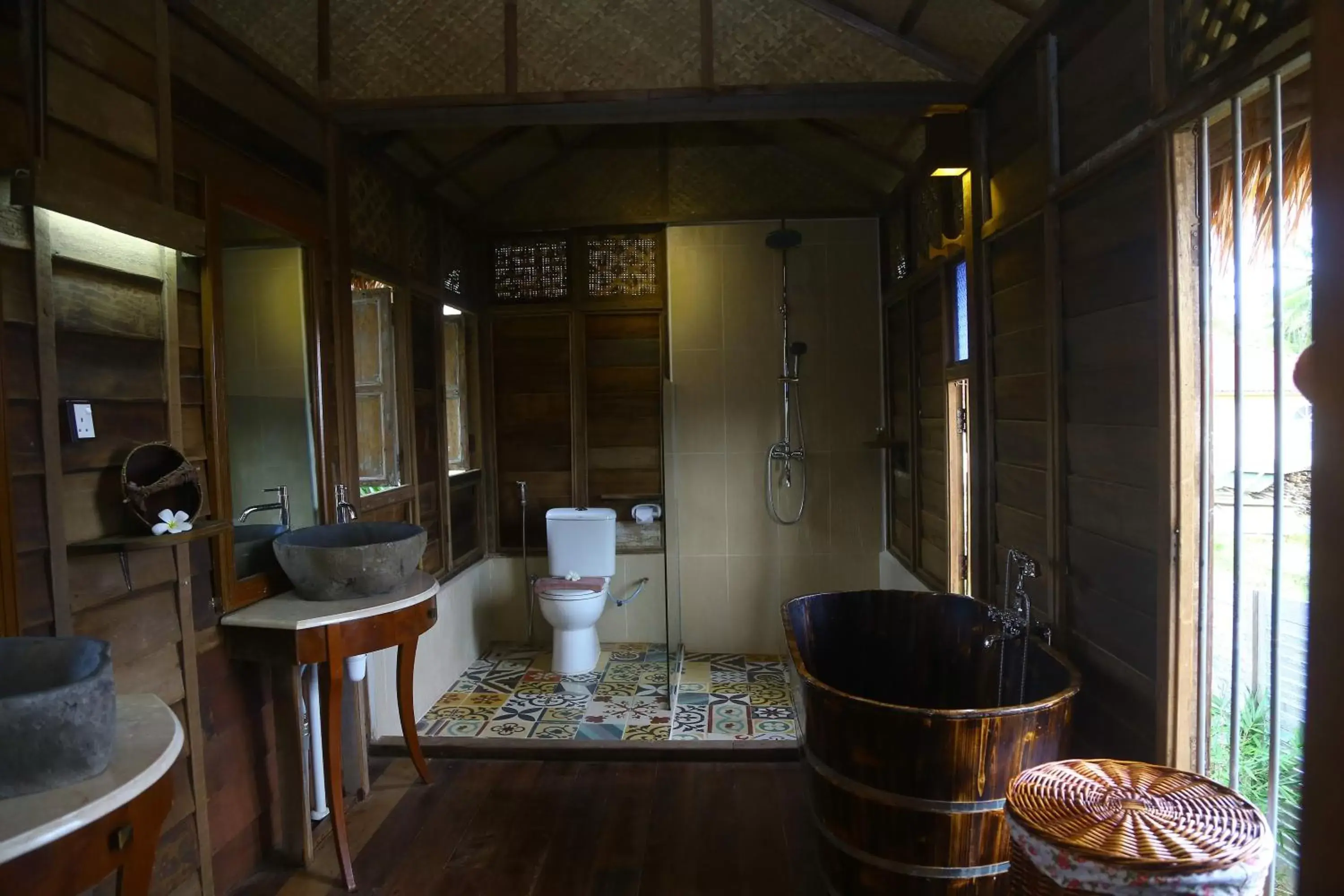 Shower, Seating Area in Kunang Kunang Heritage Villas