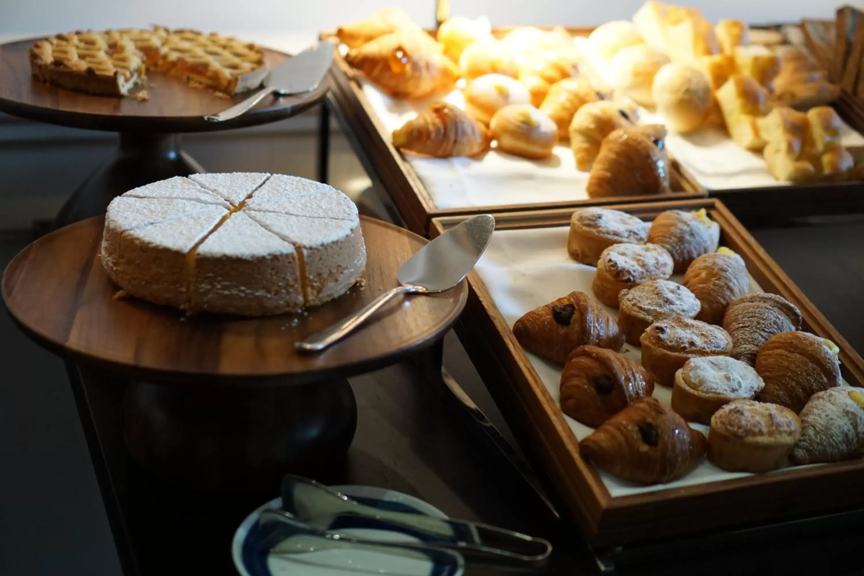Buffet breakfast, Food in Hotel Lungarno - Lungarno Collection