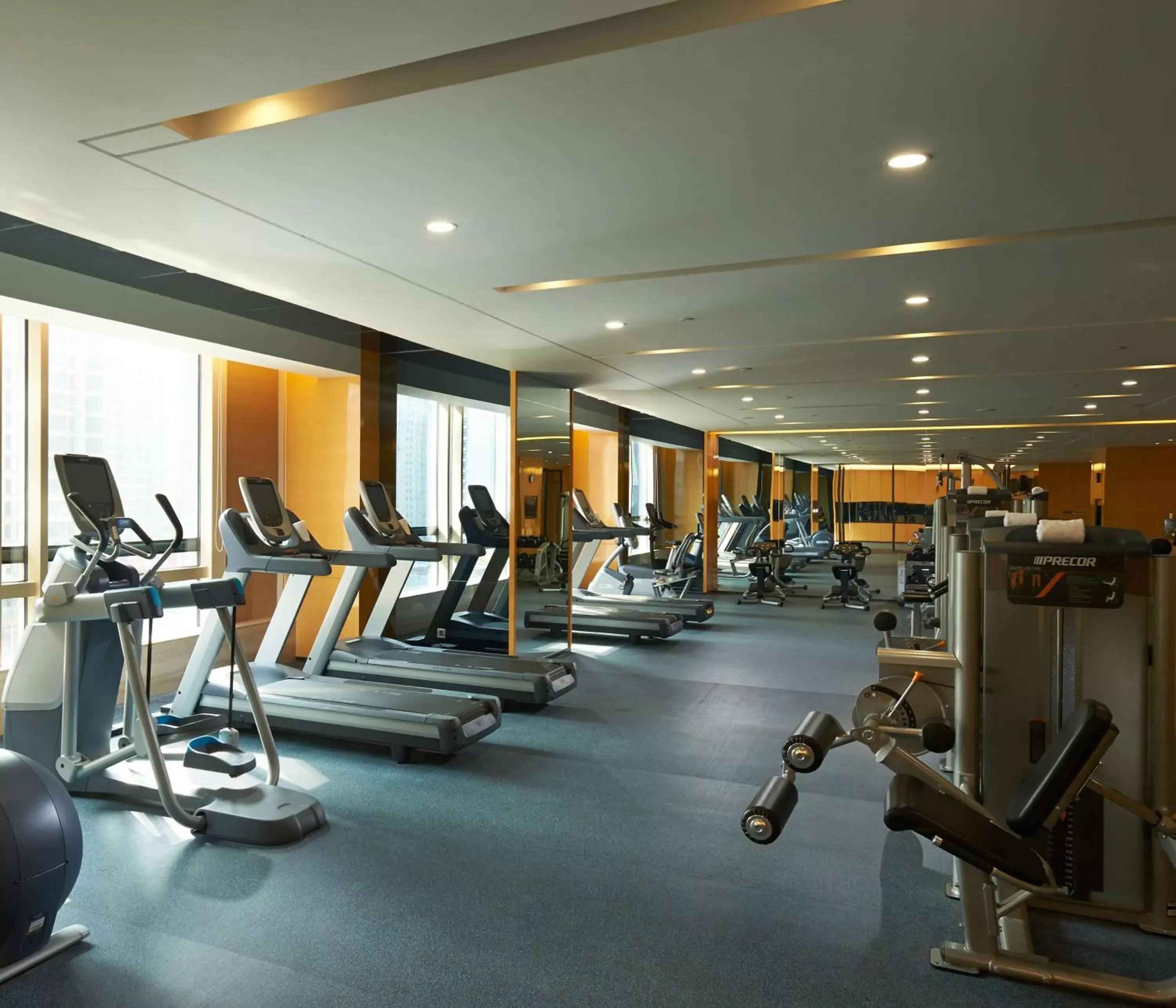 Fitness centre/facilities in Hilton Zhengzhou Fitness centre/facilities in Hilton Zhengzhou