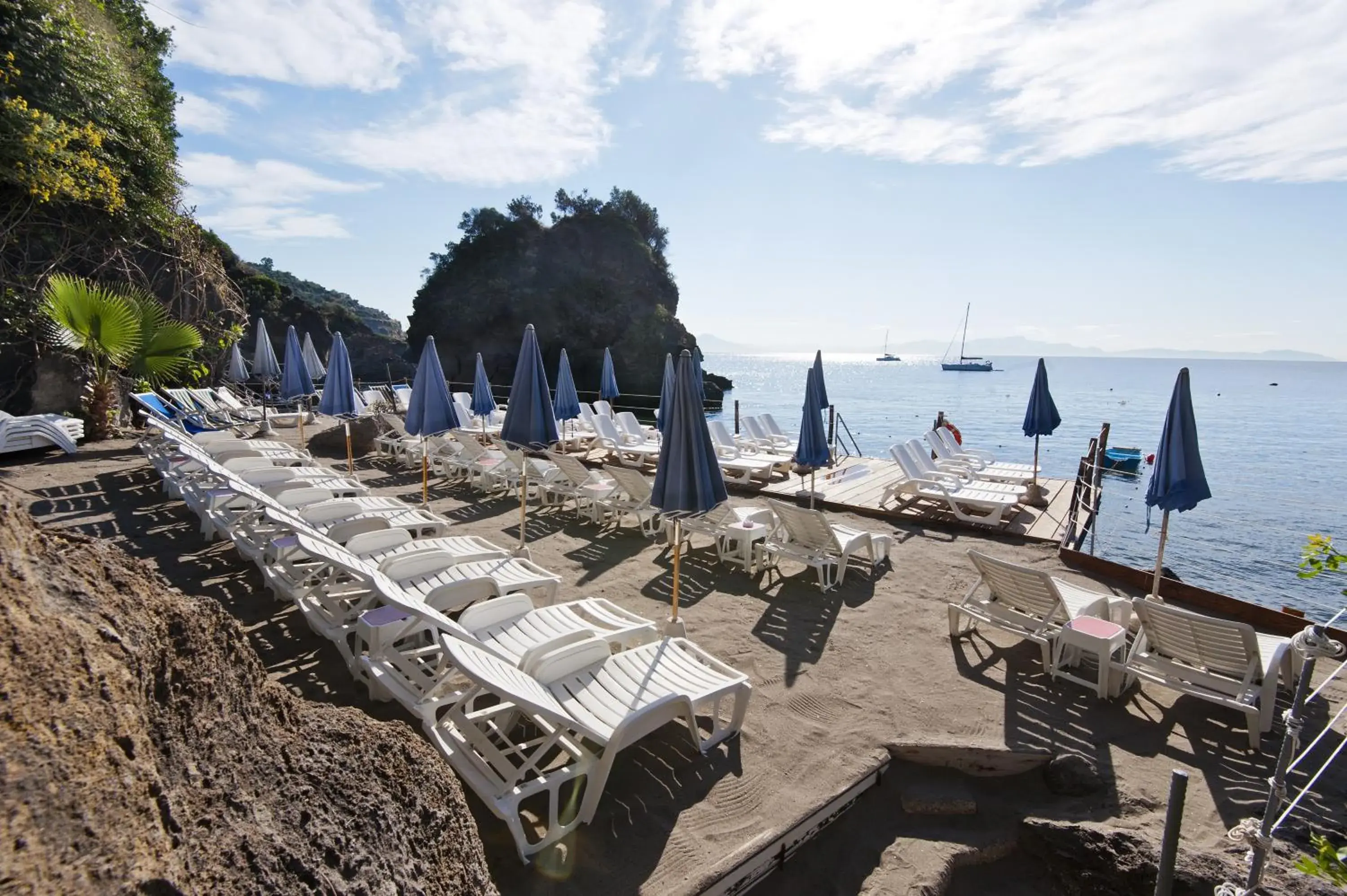 Beach in Hotel Giardino Delle Ninfe E La Fenice