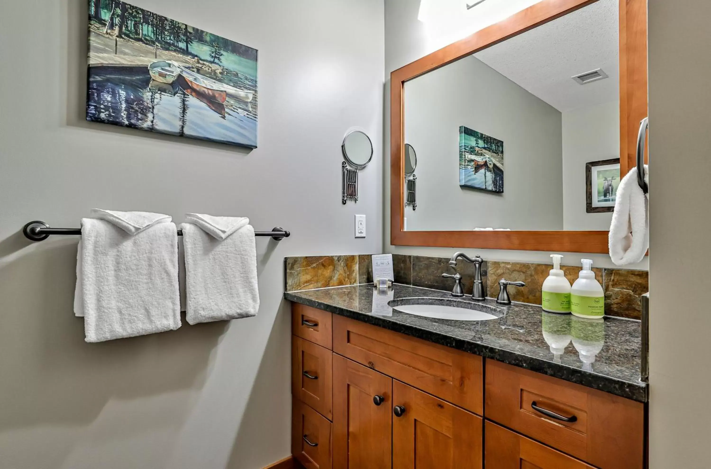 Bathroom in Tamarack Lodge by Spring Creek Vacations