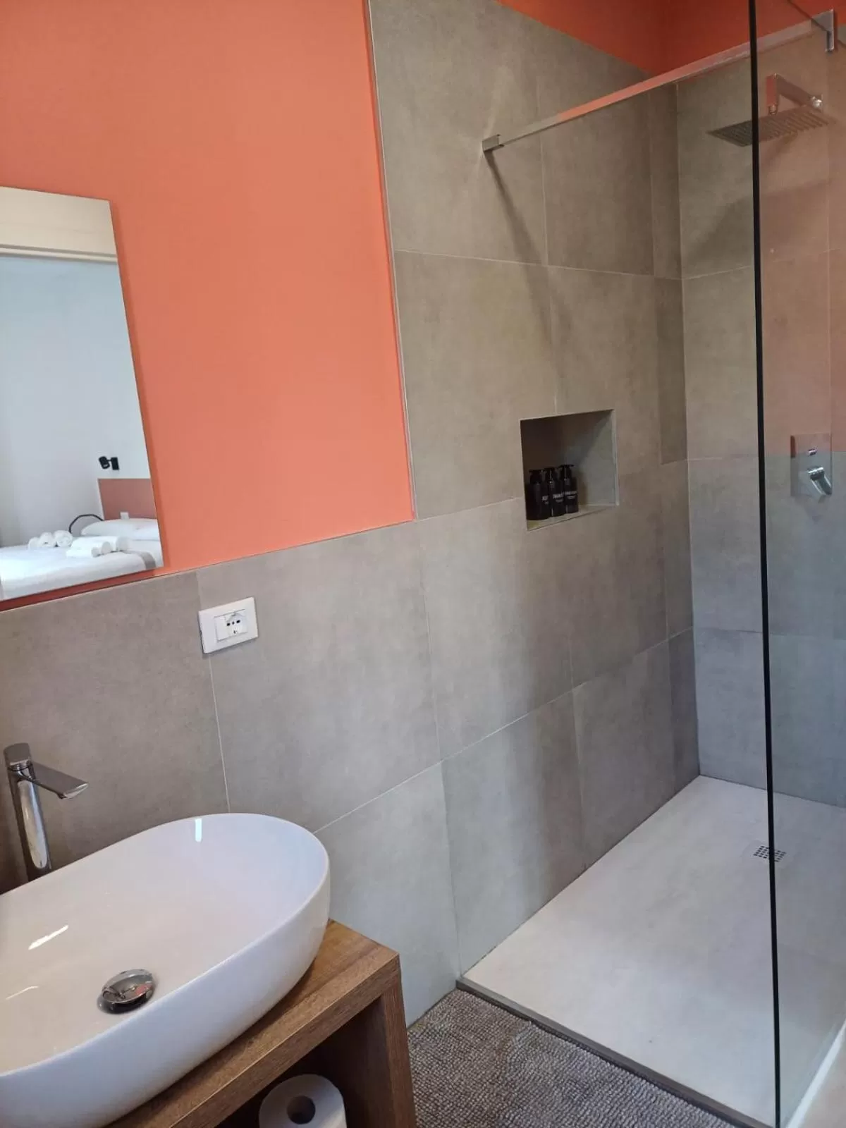 Shower, Bathroom in B&B NAR