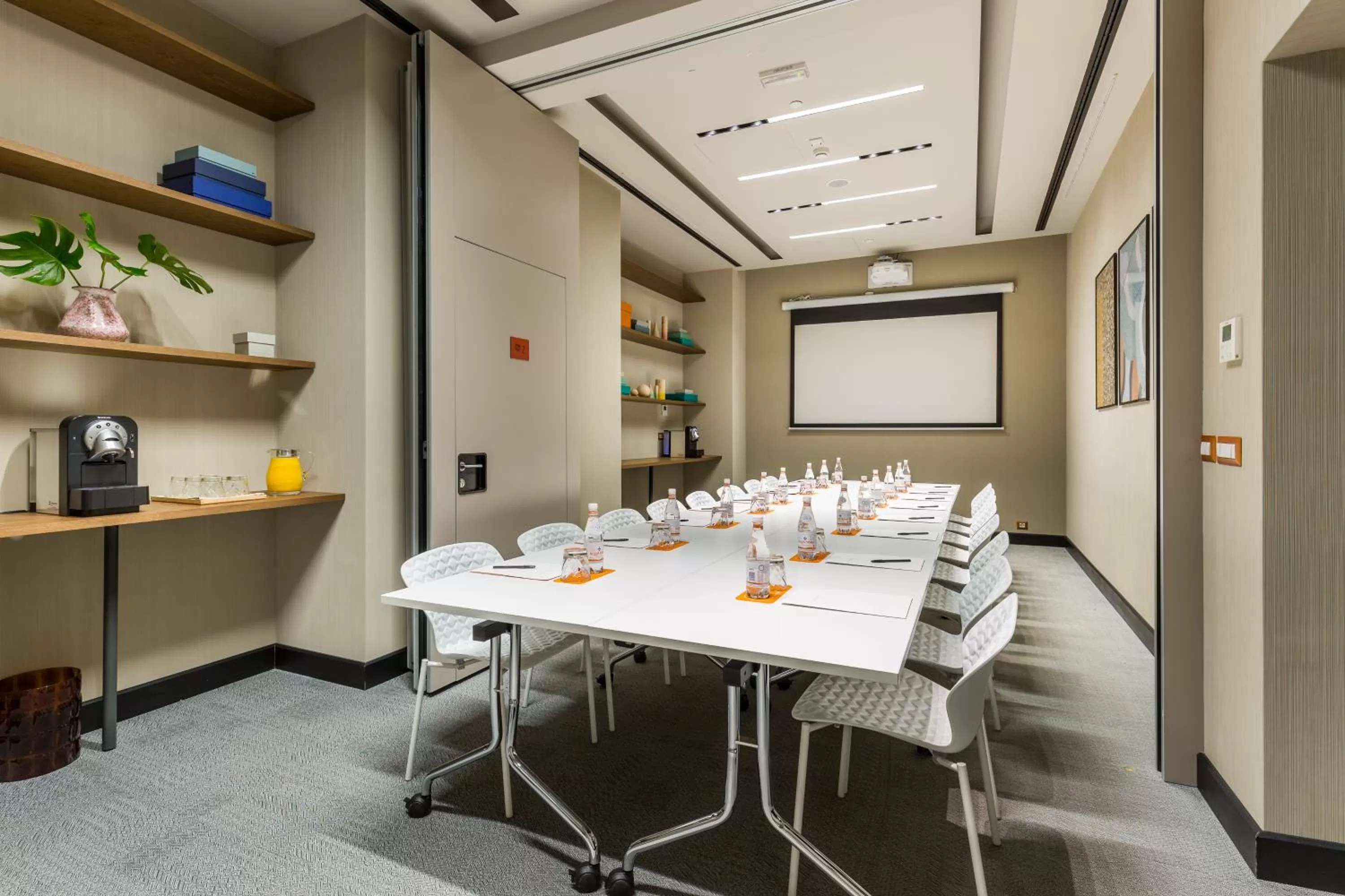 Business facilities in Room Mate Collection Giulia, Milan