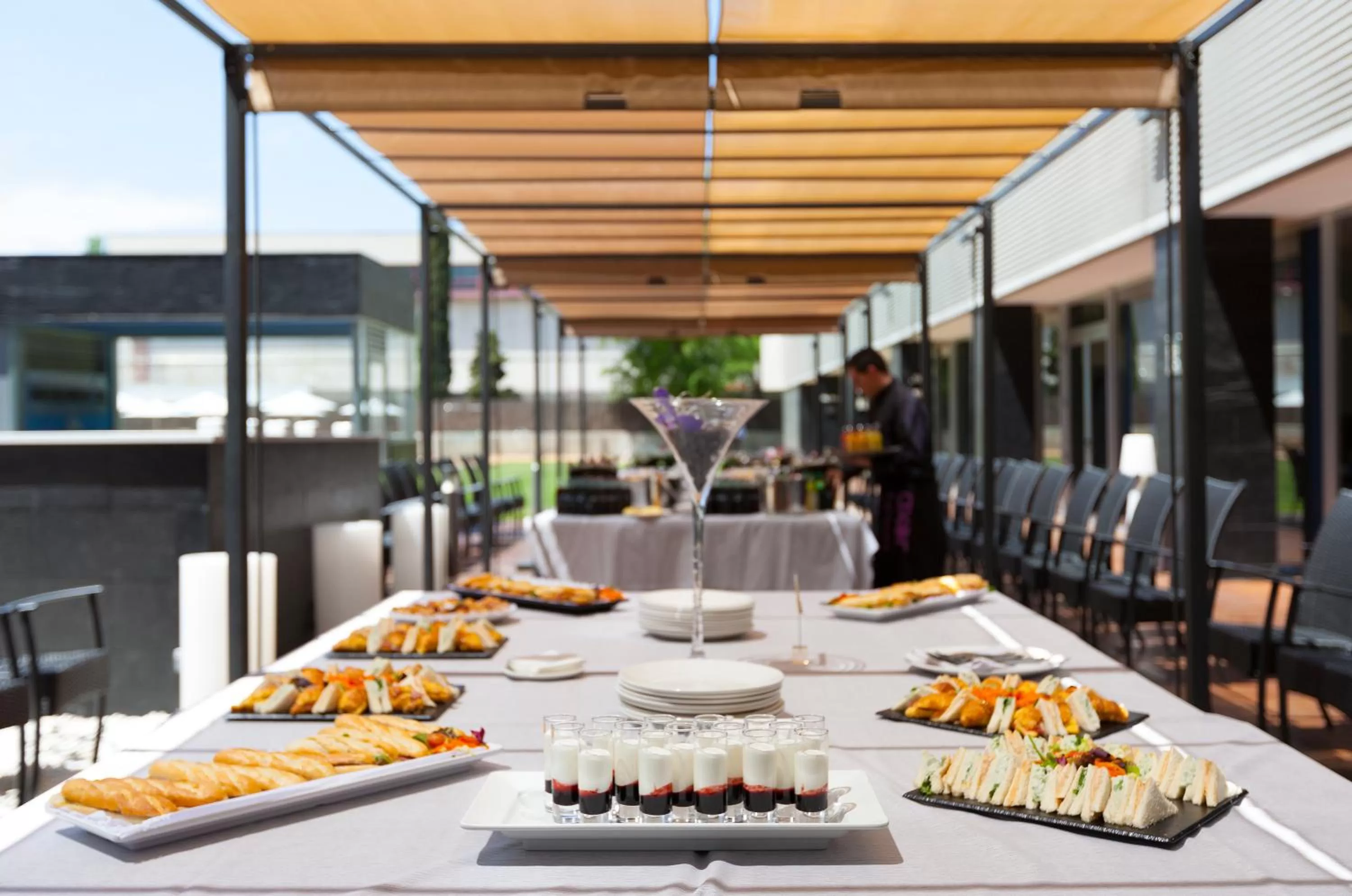 Food and drinks in Axor Barajas