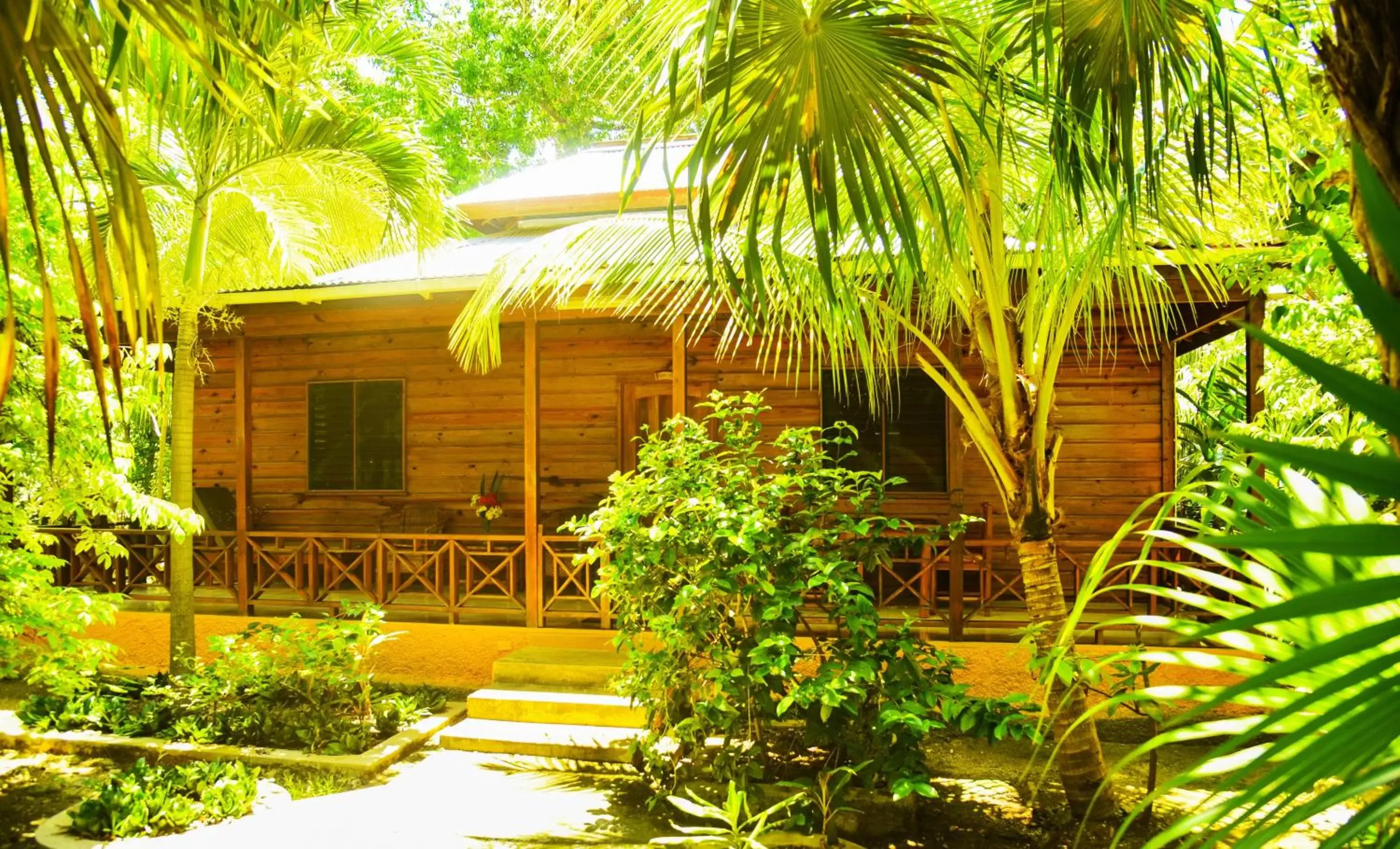 Deluxe Bungalow in Lighthouse Inn 2 Deluxe Bungalow in Lighthouse Inn 2