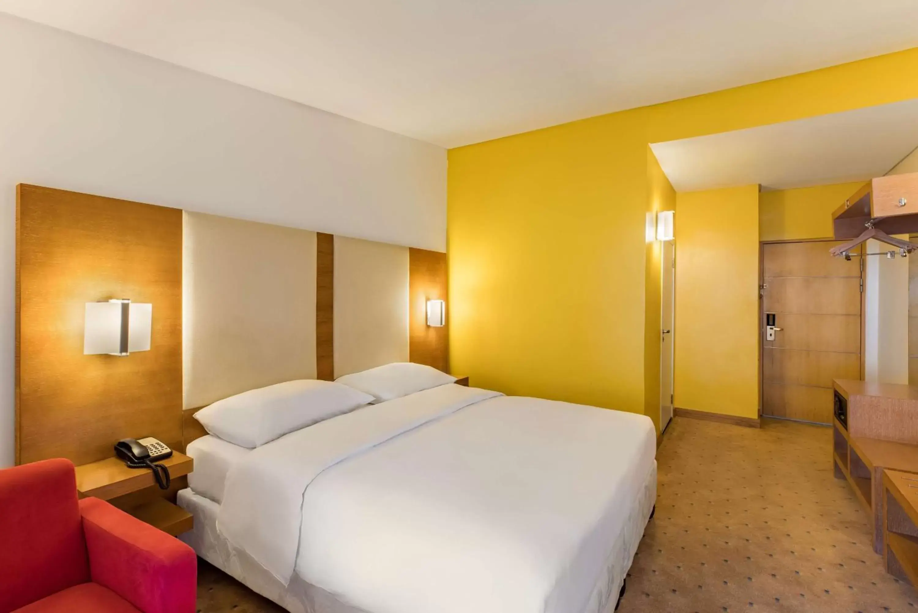 Standard Room with Balcony and Pool View in Park Inn by Radisson Abeokuta Standard Room with Balcony and Pool View in Park Inn by Radisson Abeokuta