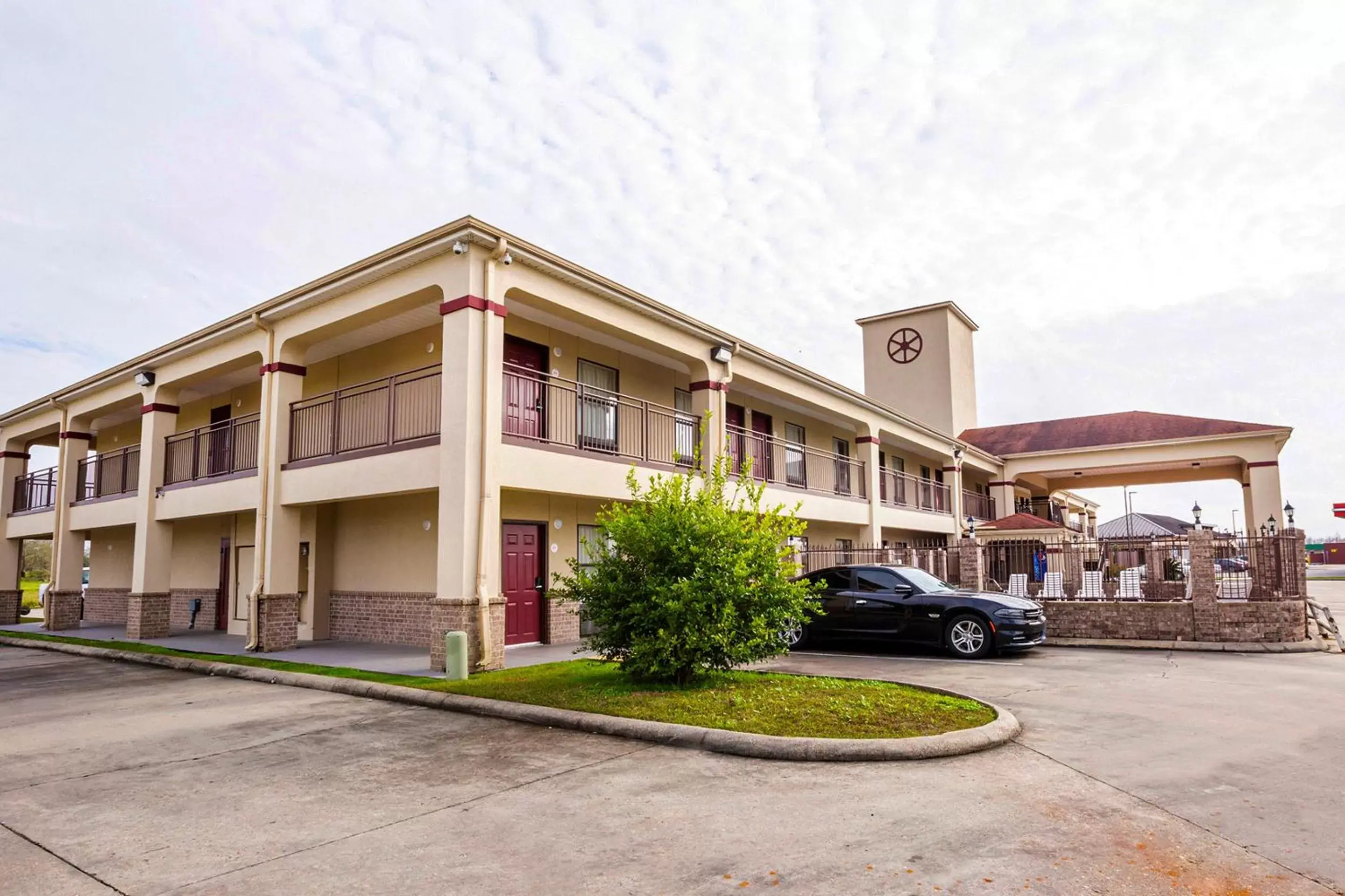 Facade/entrance, Property Building in OYO Hotel LSU