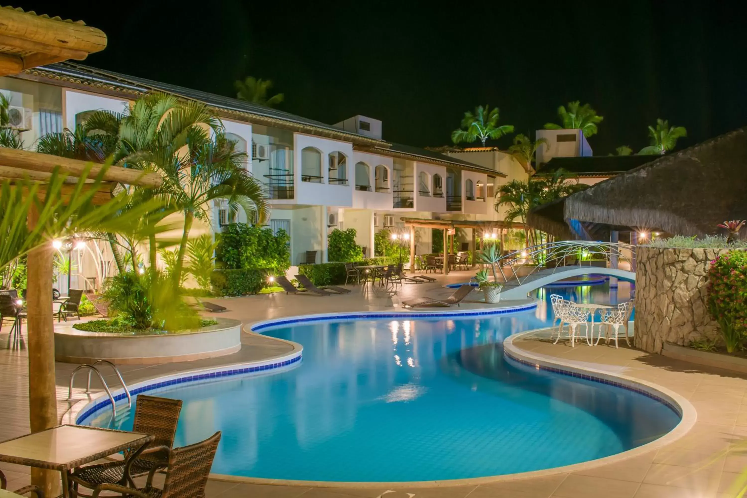 Property building, Swimming Pool in Sarana Praia Hotel