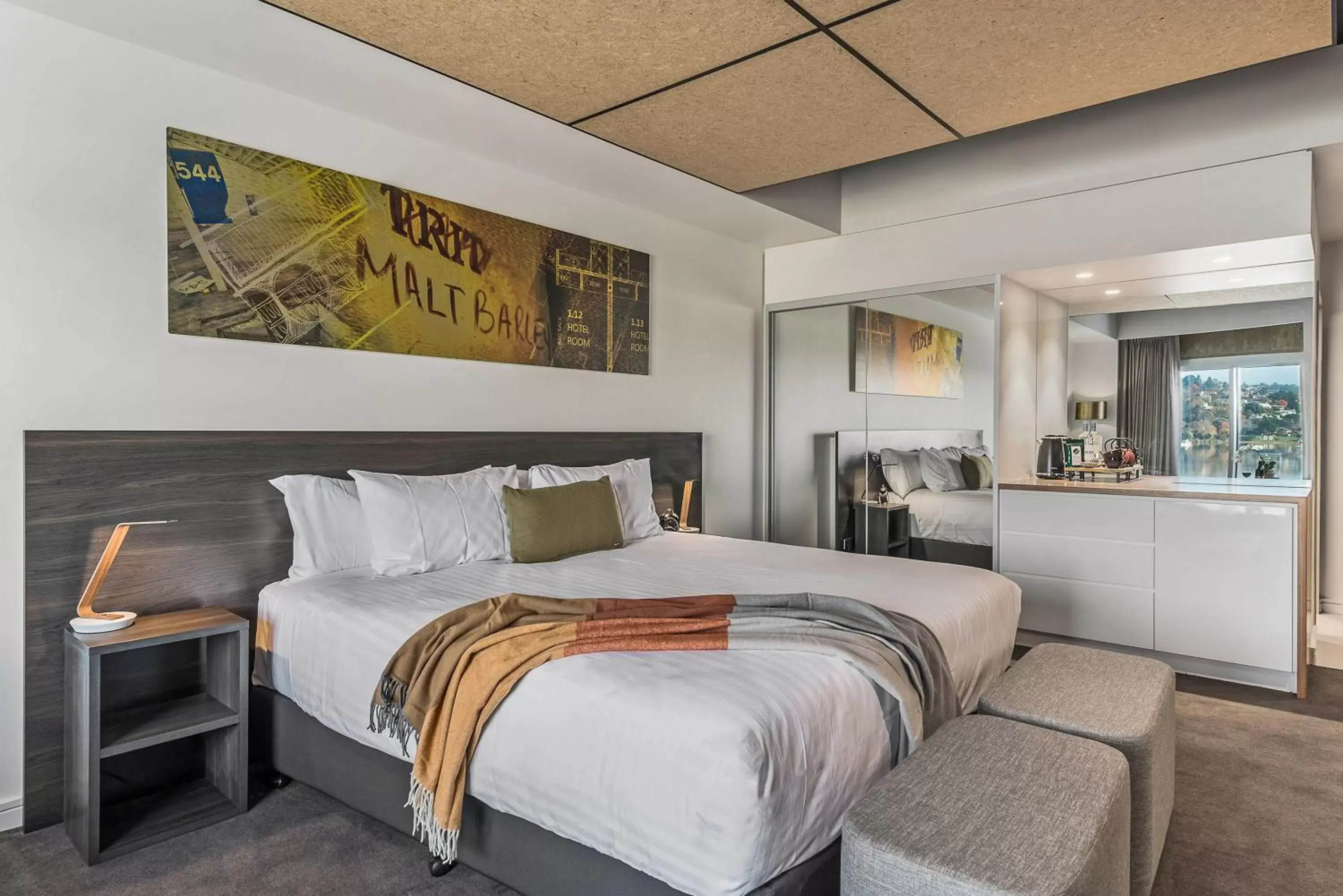 Deluxe Double or Twin Room - Gorge River Deluxe in Peppers Silo Launceston Deluxe Double or Twin Room - Gorge River Deluxe in Peppers Silo Launceston