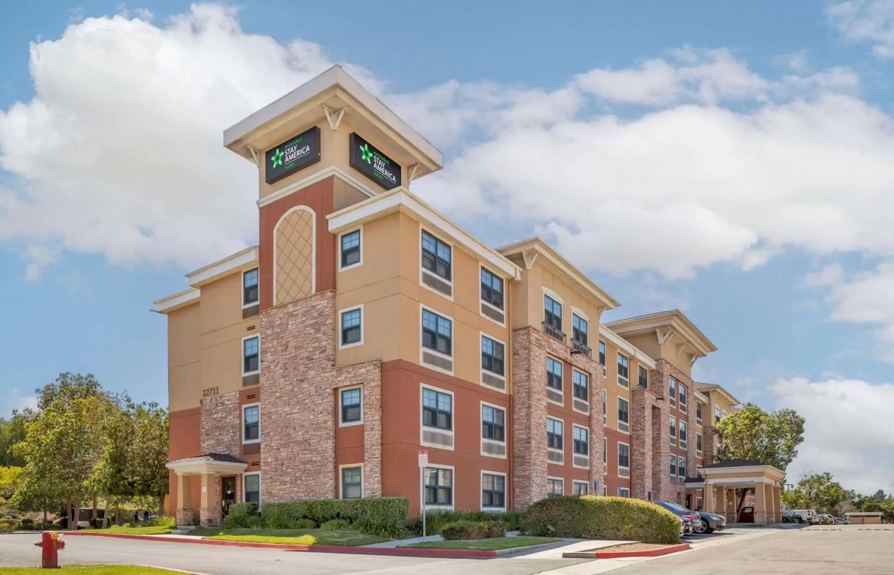 Property Building in Extended Stay America Suites - Orange County - Yorba Linda