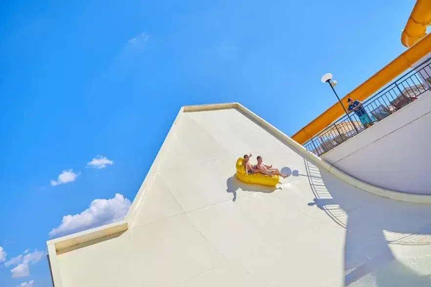 Swimming pool in Resort do Lago by WAM Experience Swimming pool in Resort do Lago by WAM Experience