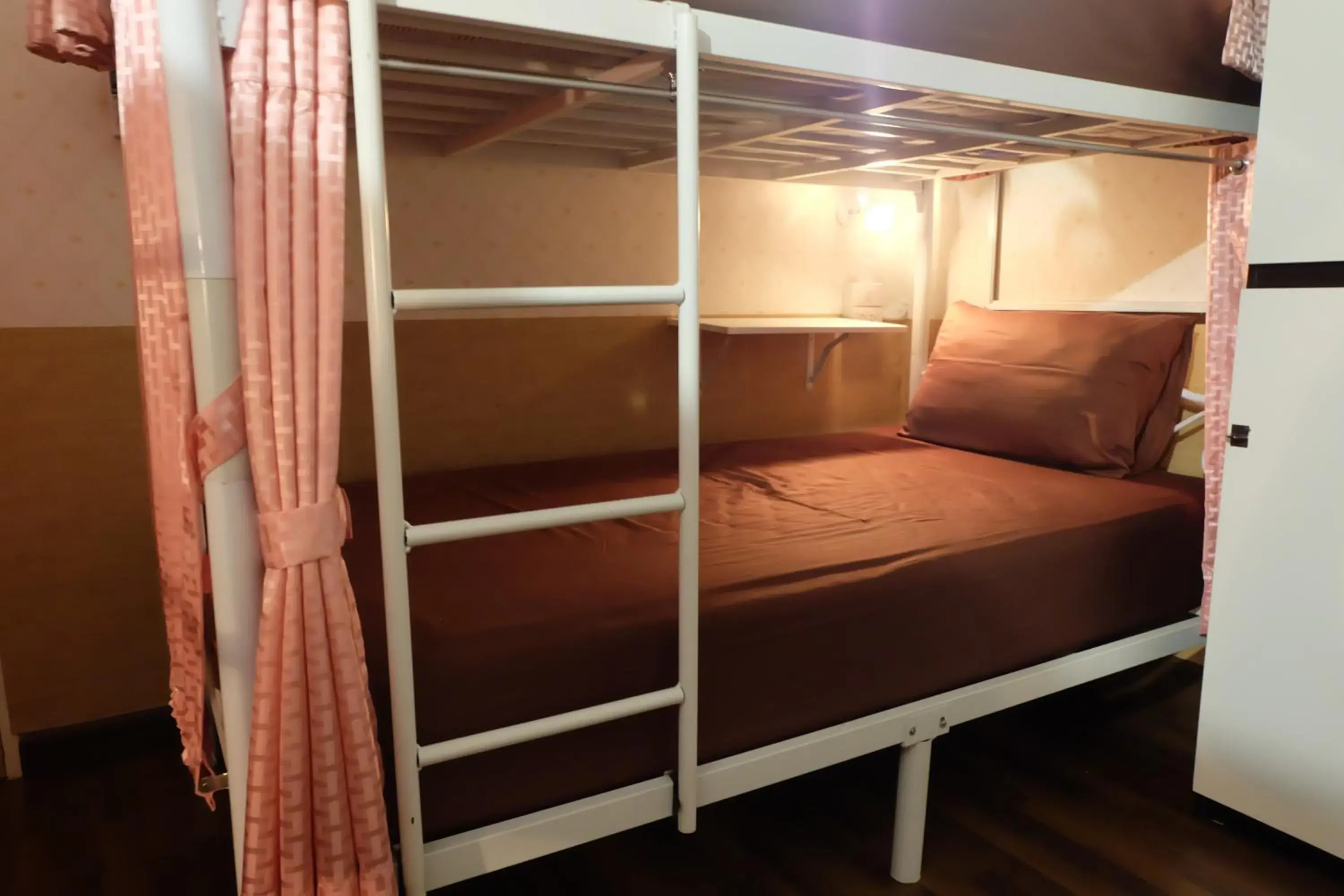 Bedroom, Bunk Bed in Decor Do Hostel