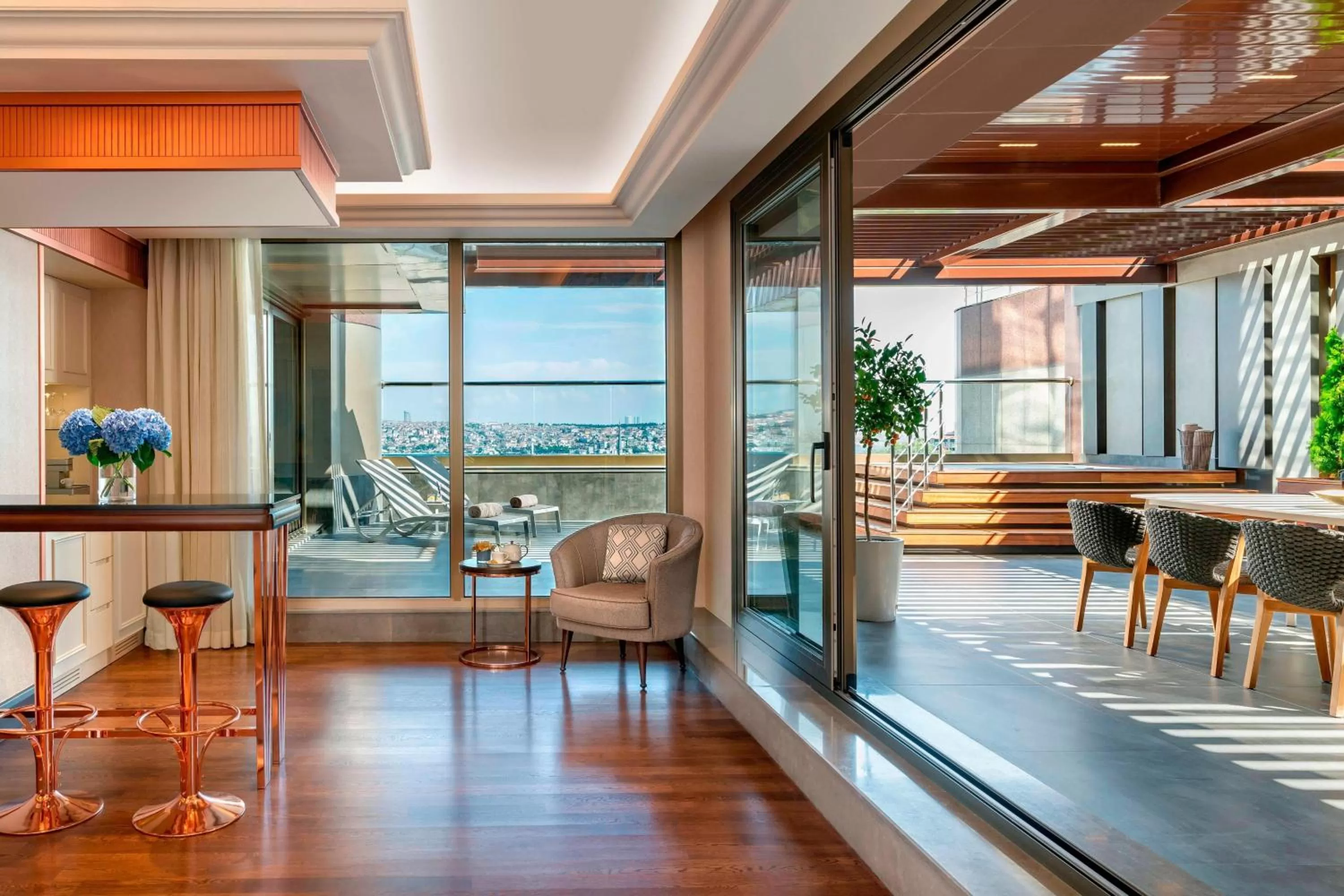 Living room in The Ritz-Carlton, Istanbul at the Bosphorus