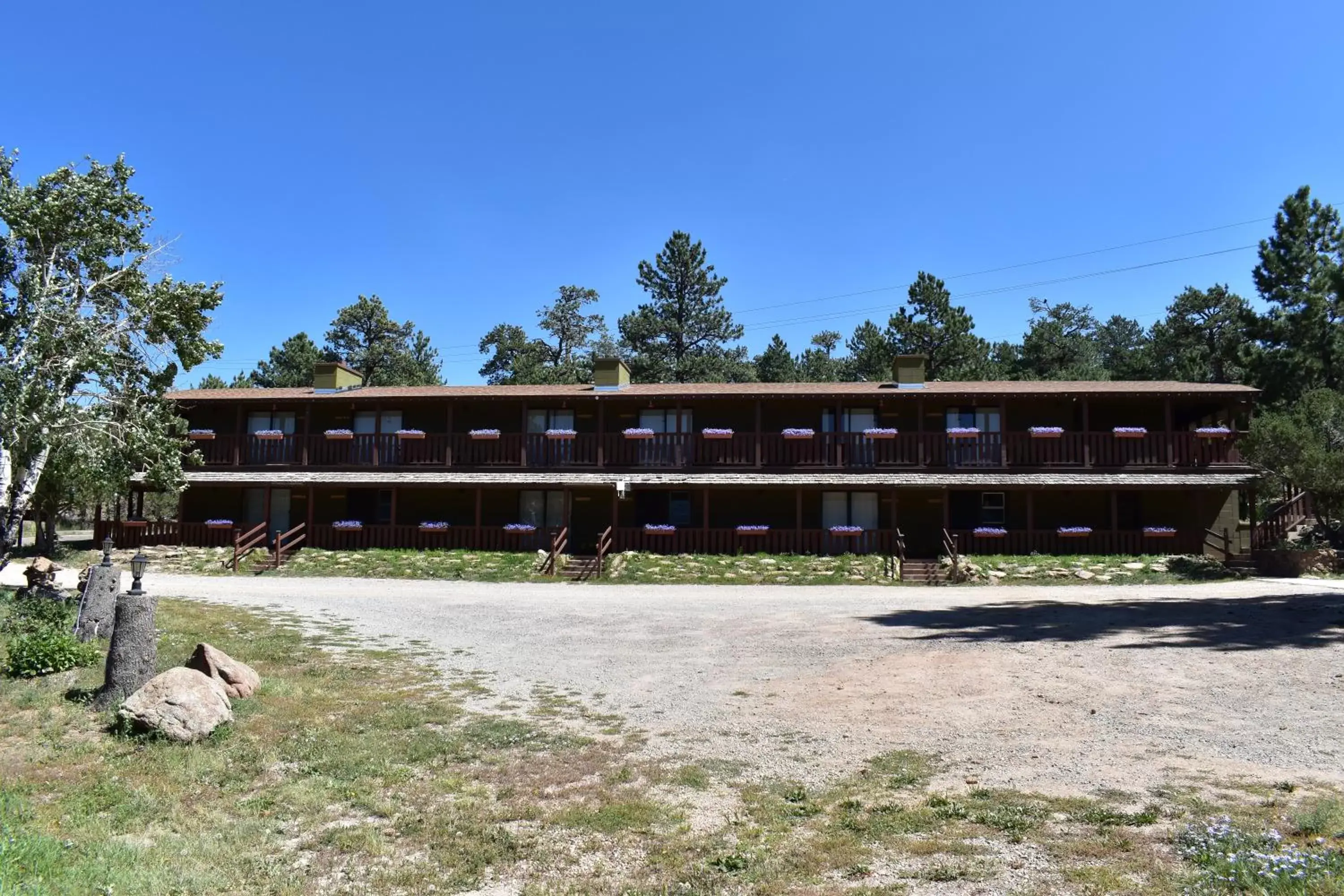 Property Building in Estes Lake Lodge