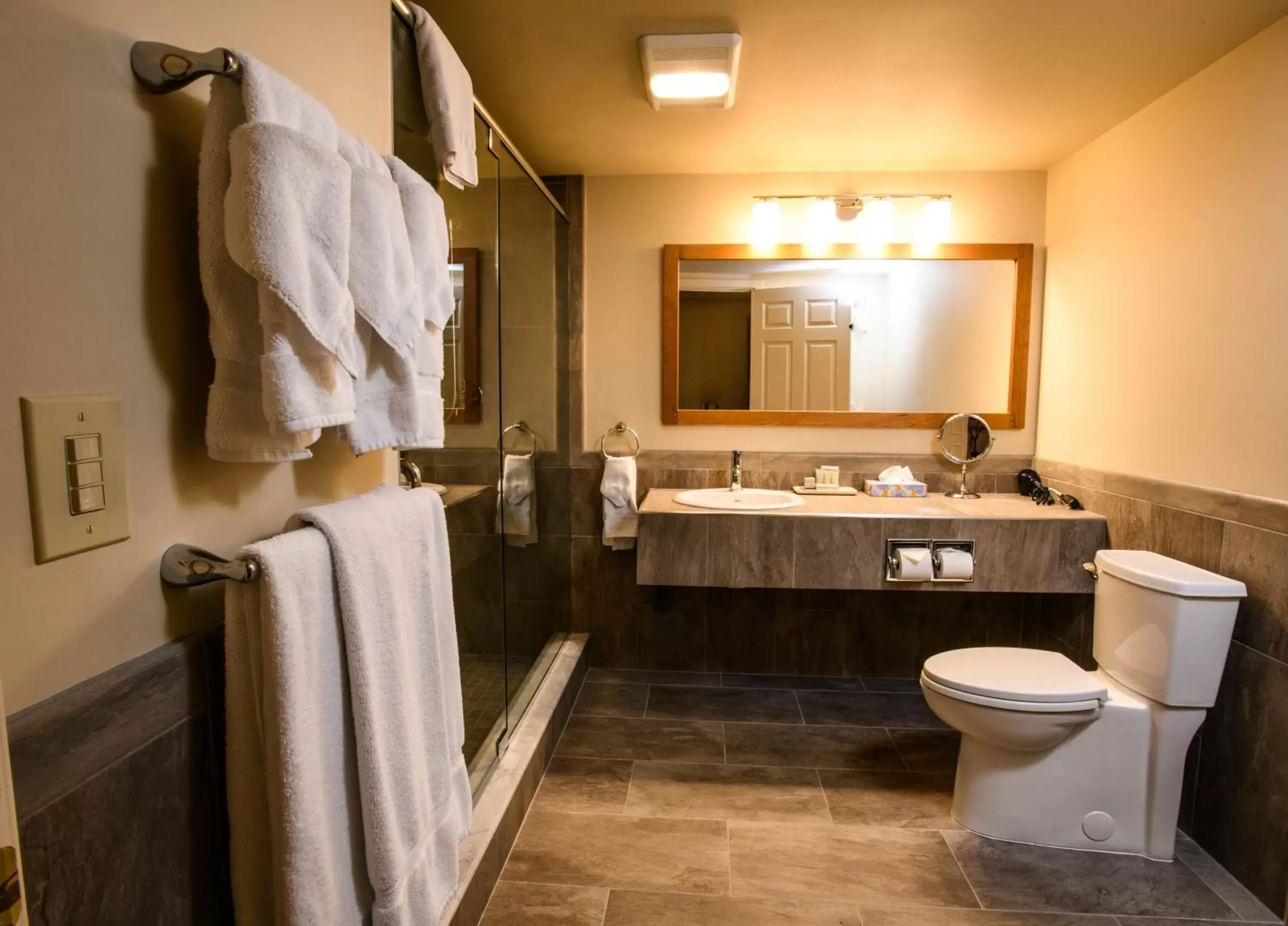 Bathroom in The Harraseeket Inn & Suites