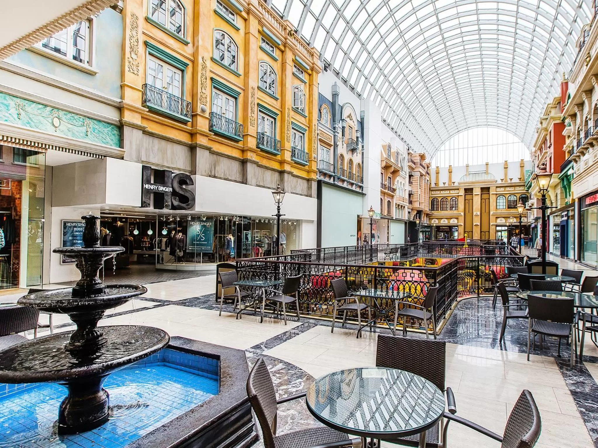 On-site shops in West Edmonton Mall Inn