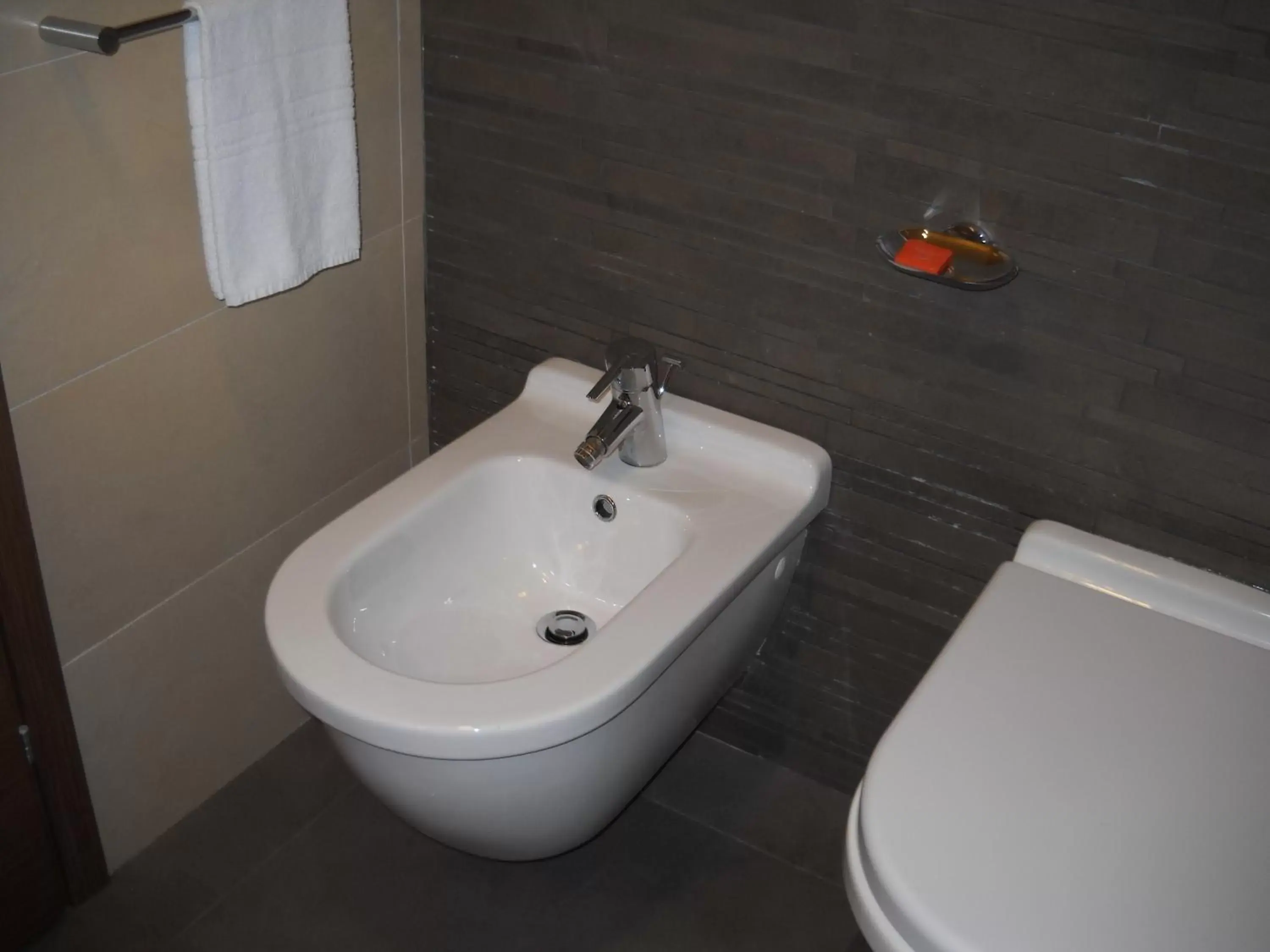 Bathroom in Hotel Tiber