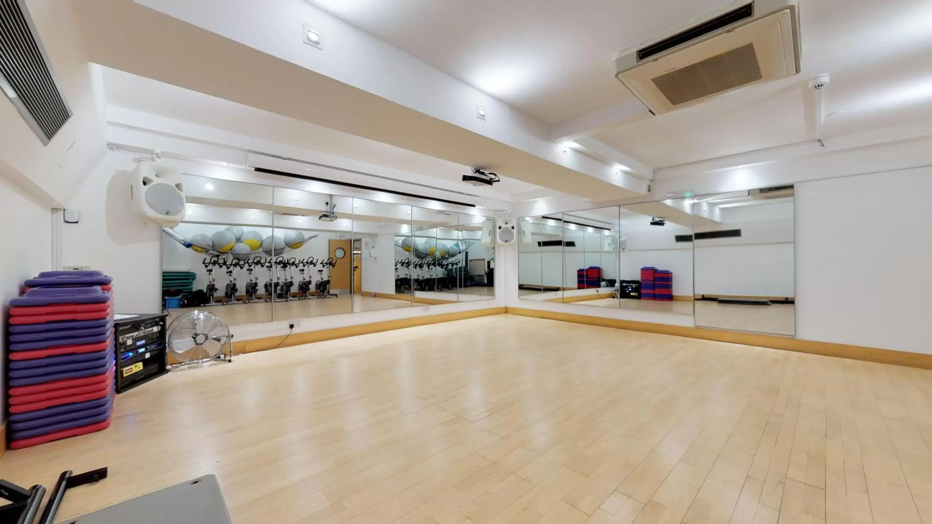 Fitness centre/facilities in Holiday Inn London Kensington High St., an IHG Hotel