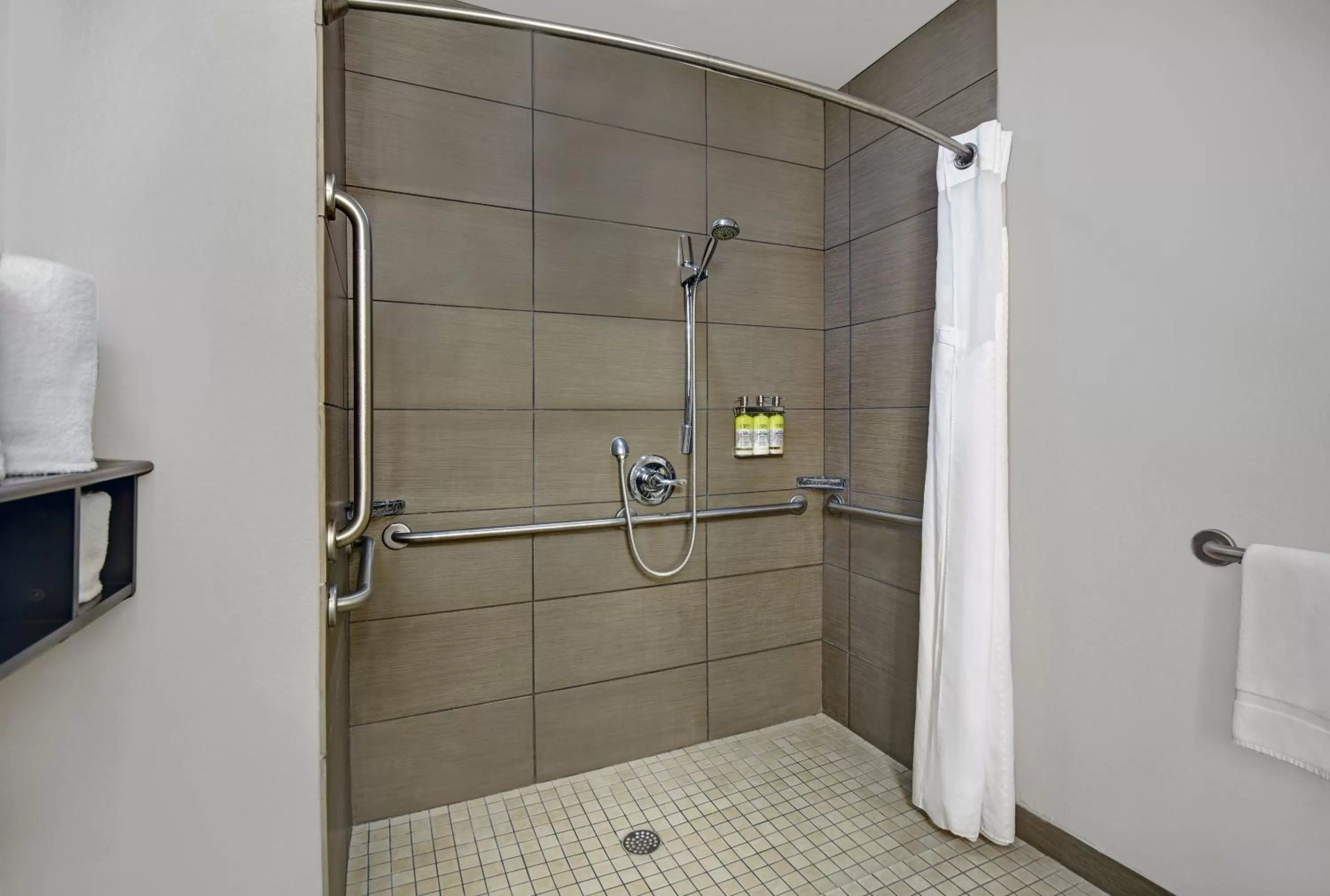 Bathroom in Holiday Inn Express Adrian by IHG