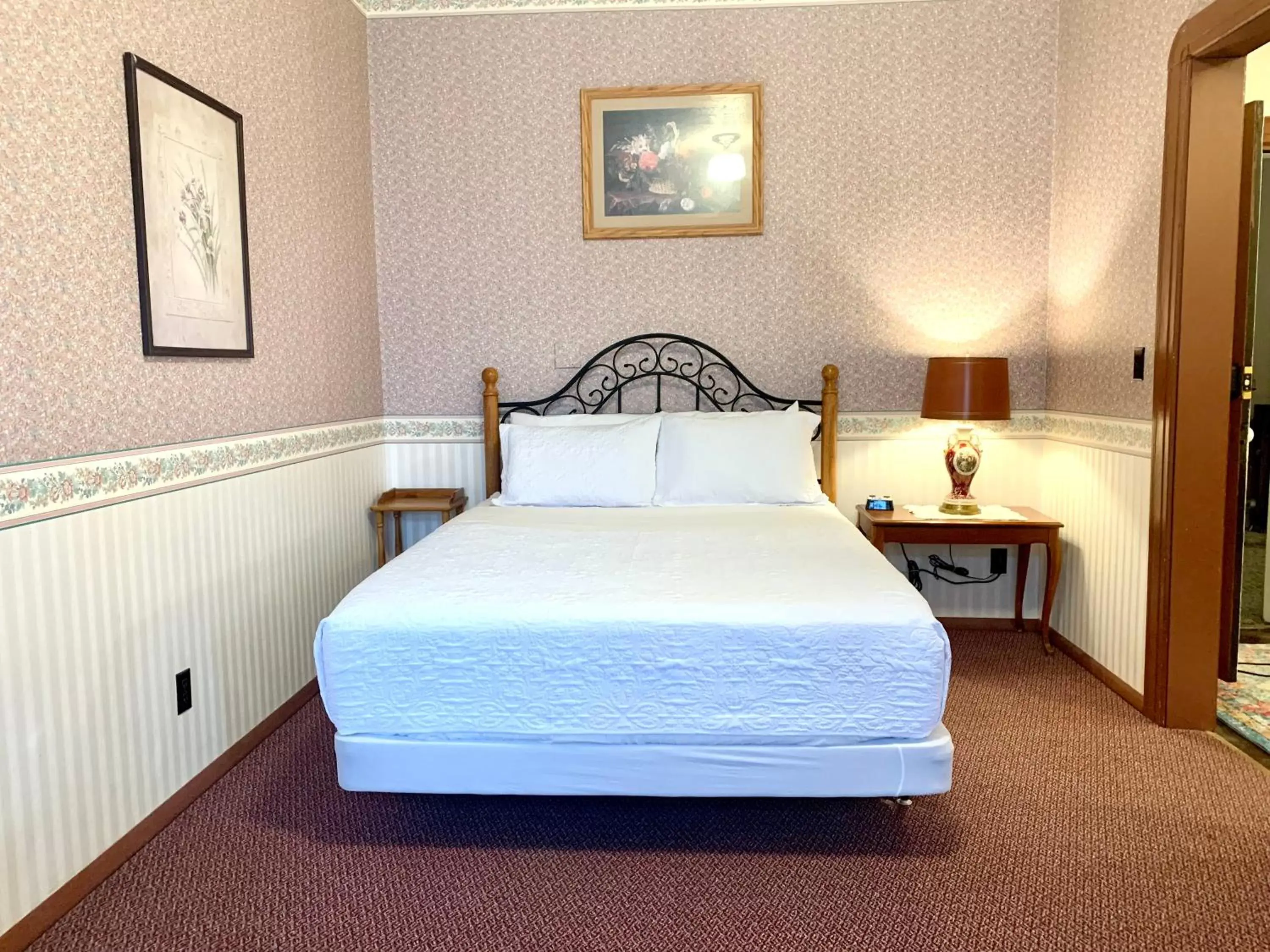 Bedroom, Bed in Naples Hotel