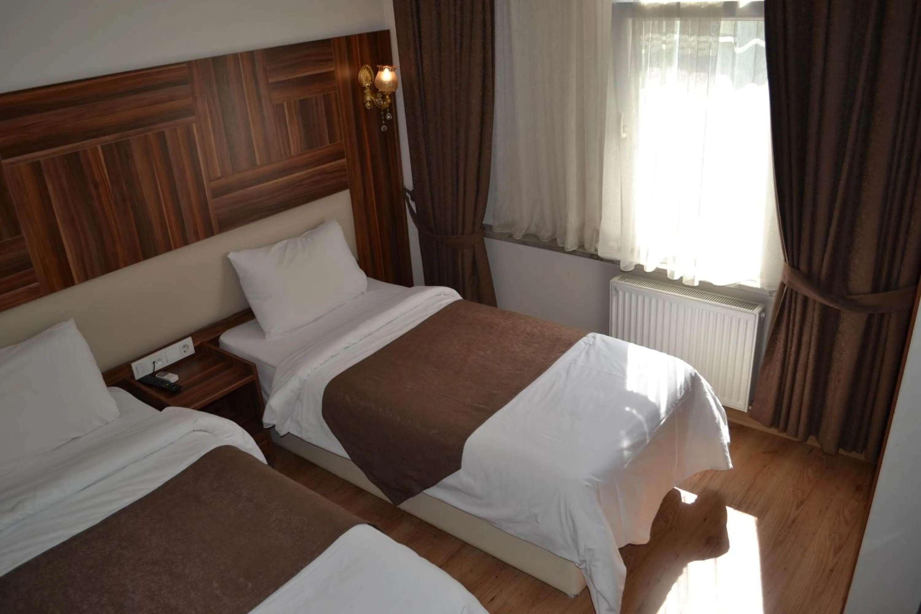 Bedroom, Bed in New Fatih Hotel