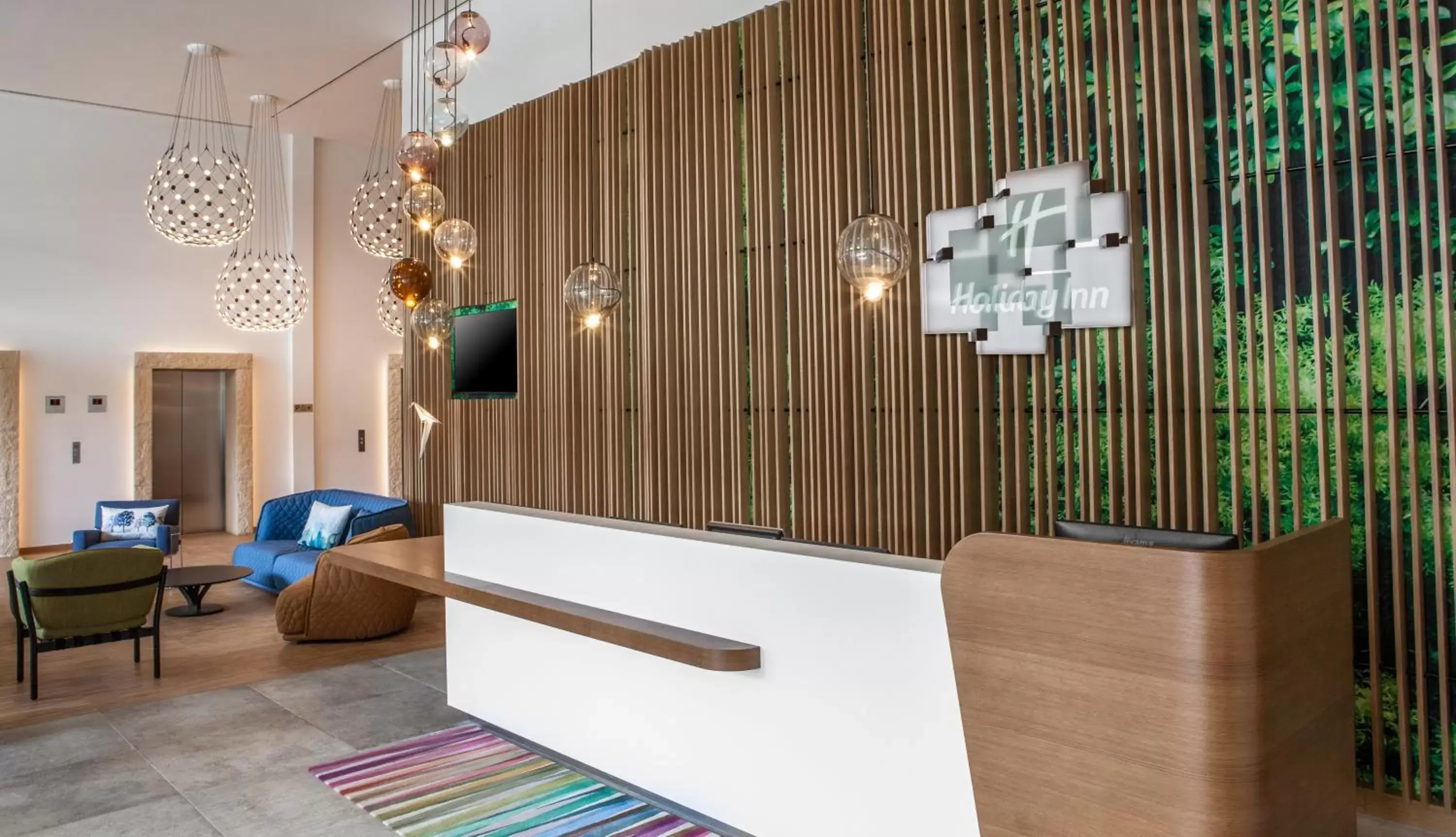 Property building, Lobby/Reception in Holiday Inn Munich - Leuchtenbergring, an IHG Hotel