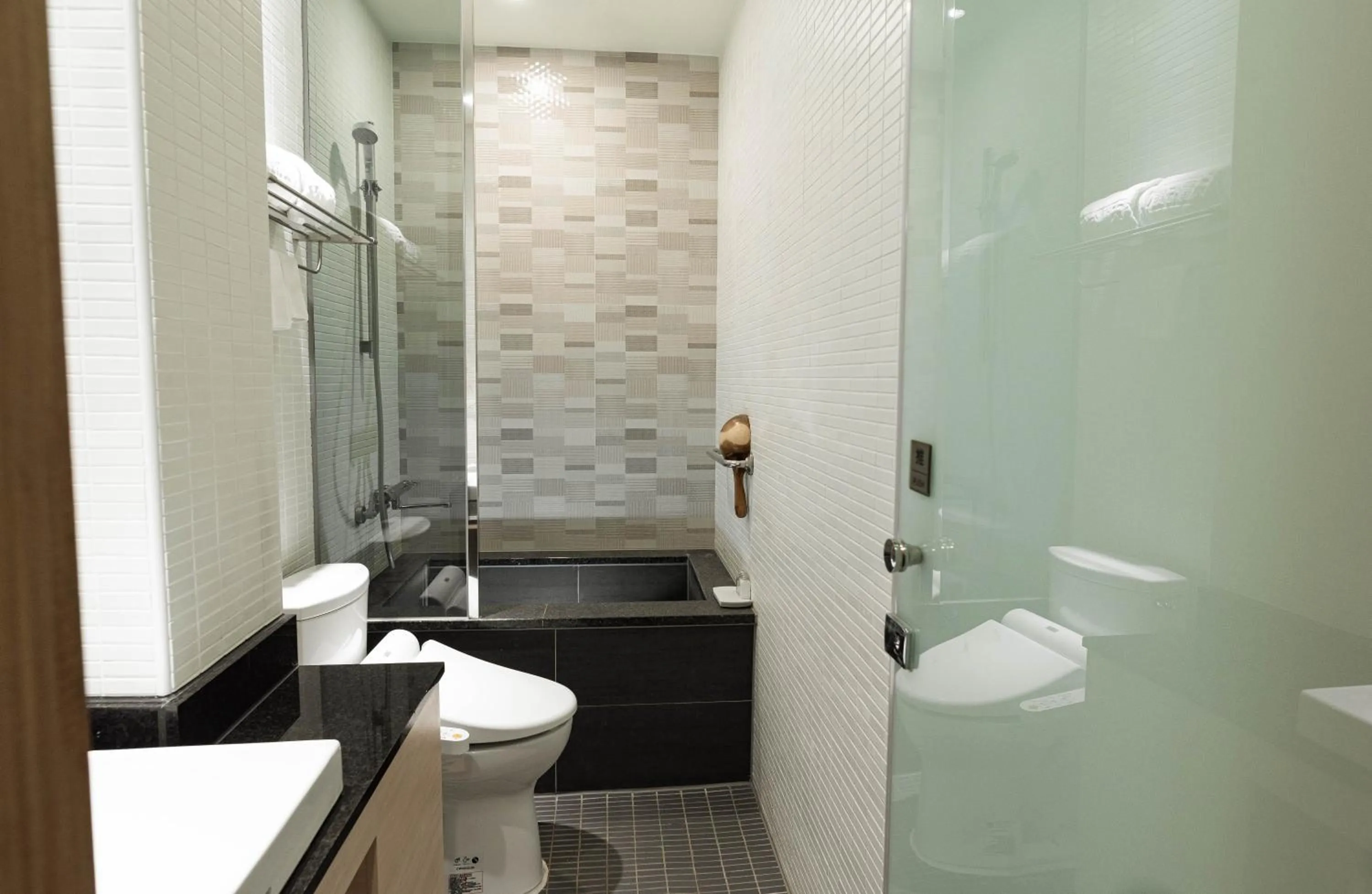 Bath in Tianli Hotel