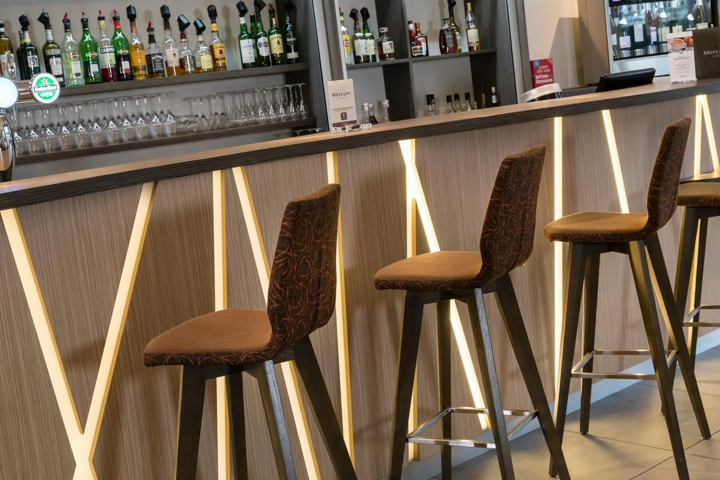Lounge or bar, Lounge/Bar in Mercure Compiègne Sud