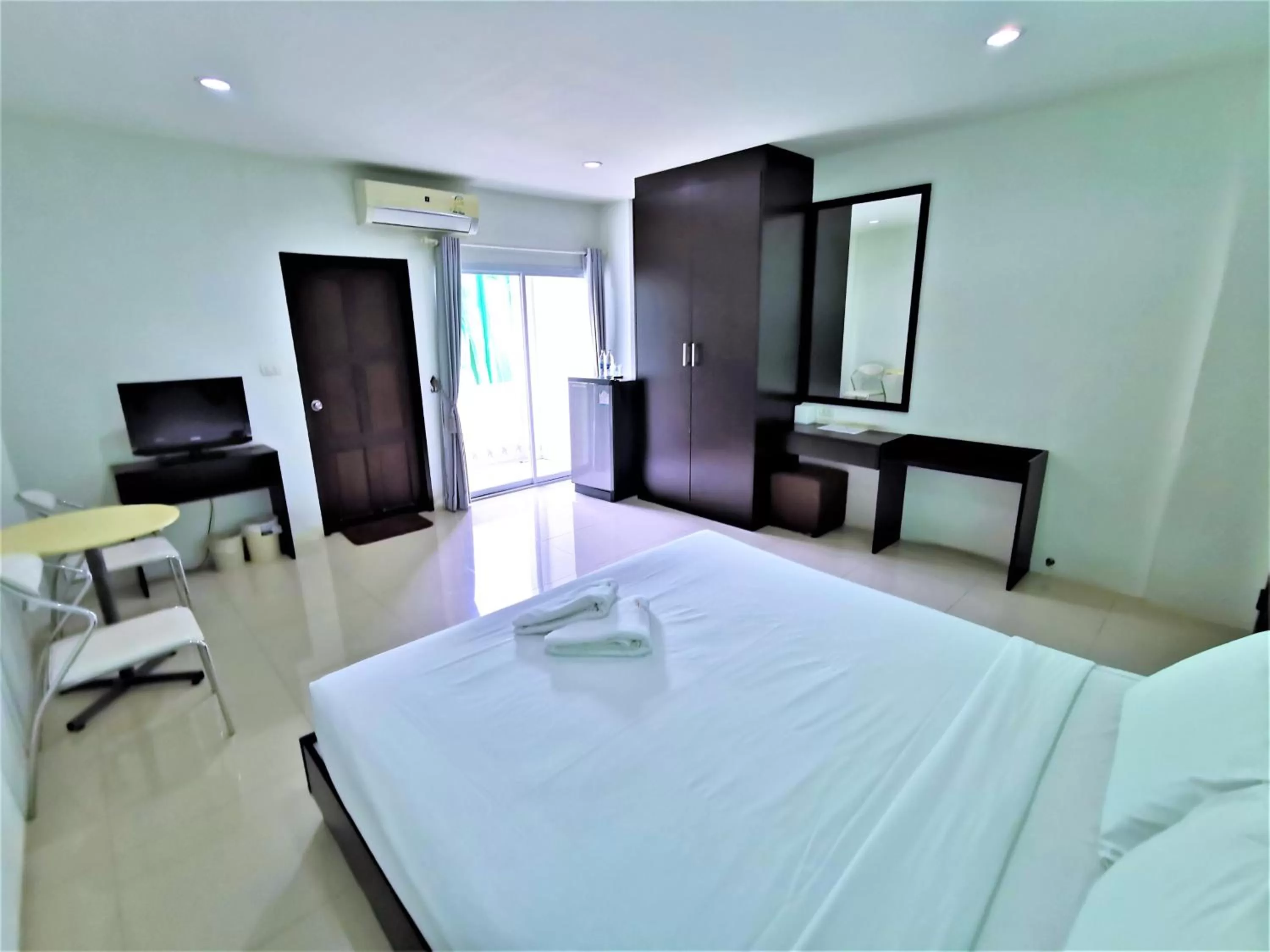 Bedroom, Bed in Hua Hin Irooms