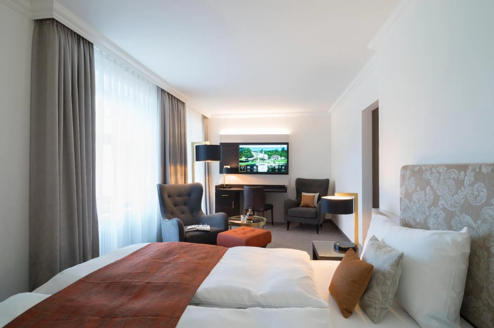 Photo of the whole room, Bed in Bad Schauenburg