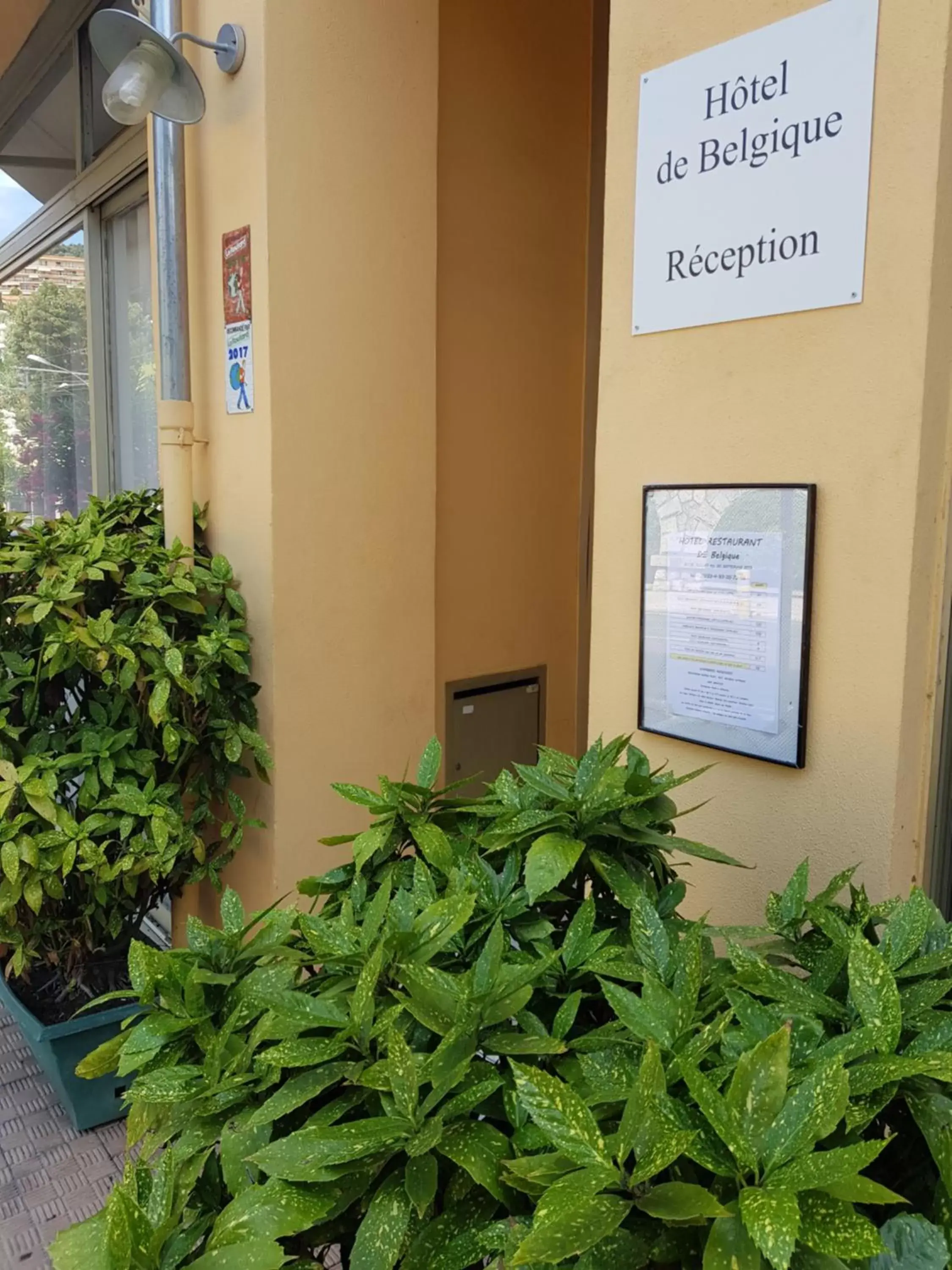 Facade/entrance in Hotel De Belgique à Menton