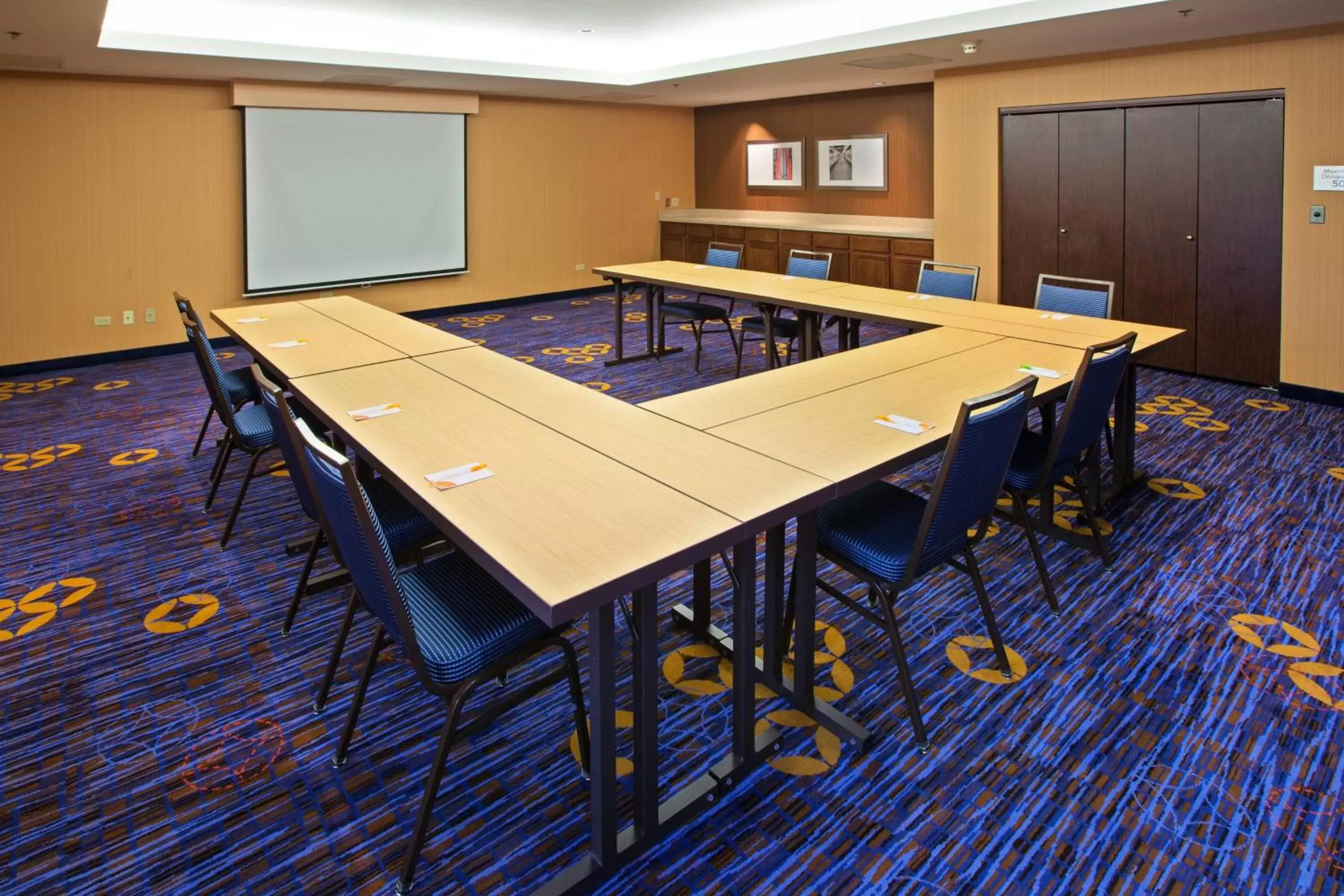 Meeting/conference room in Courtyard Chicago Midway Airport