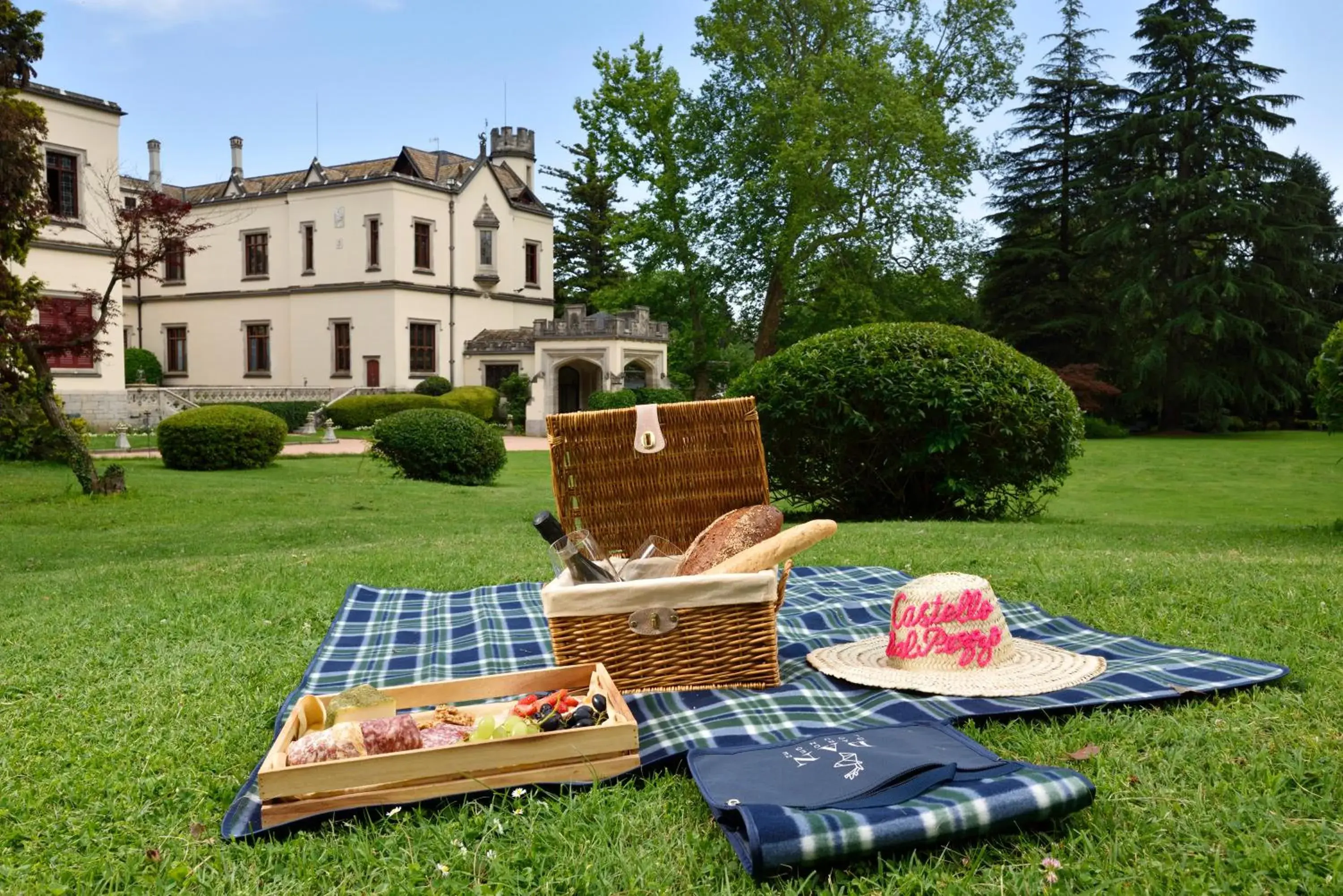 Spring, Garden in Castello Dal Pozzo Hotel