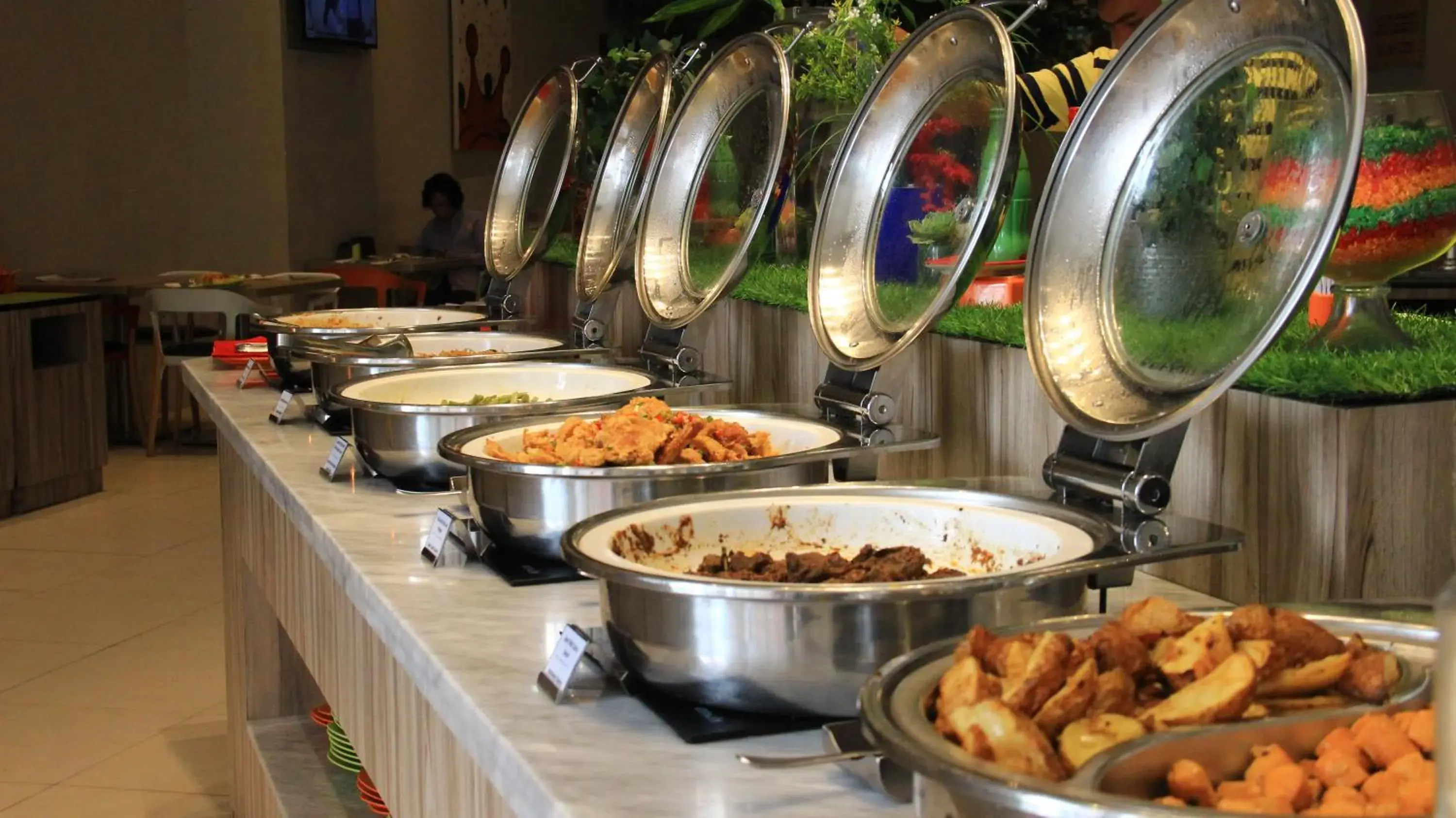 Buffet breakfast in Ibis Styles Jakarta Mangga Dua Square