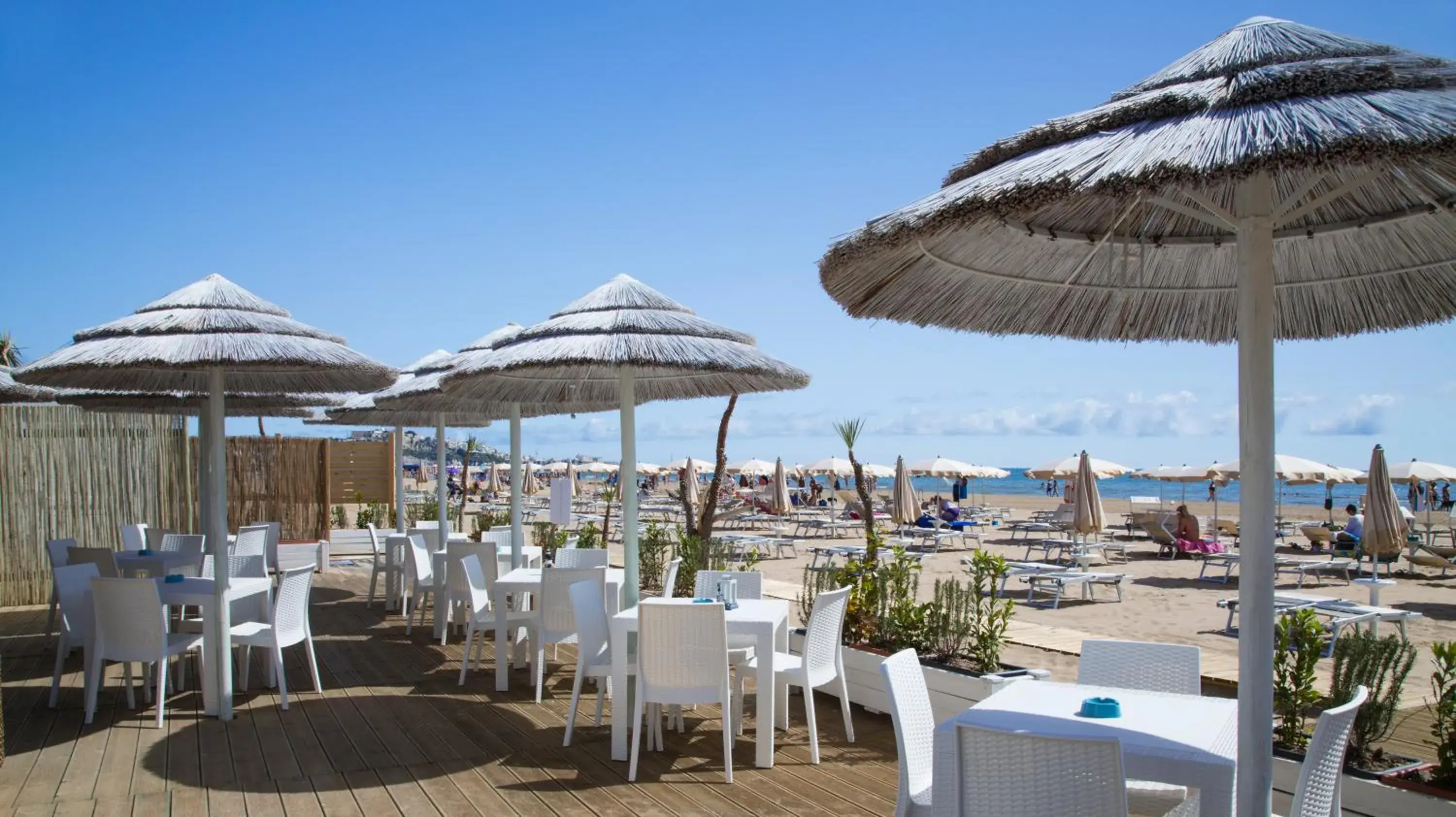 Beach, Restaurant/Places to Eat in Garden Hotel Ripa