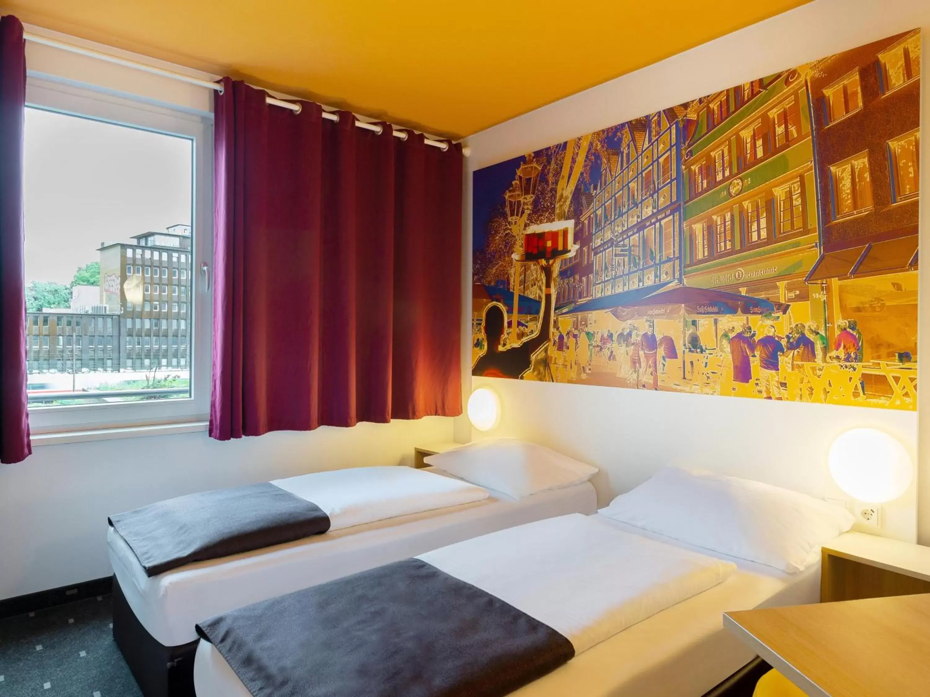 Photo of the whole room, Bed in B&B Hotel Düsseldorf-City