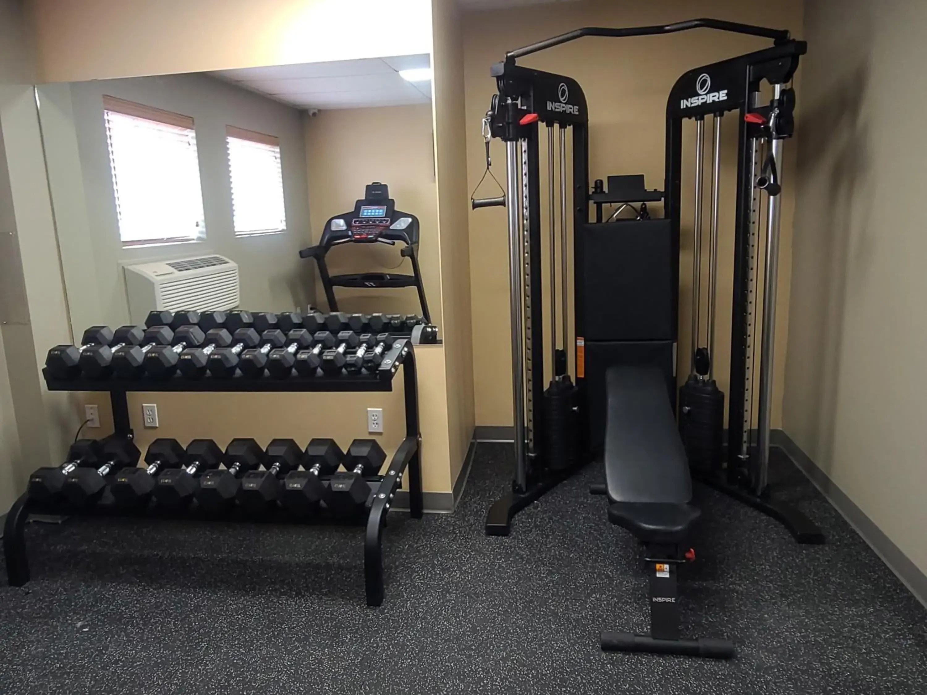 Fitness centre/facilities, Fitness Center/Facilities in Central Suite Hotel