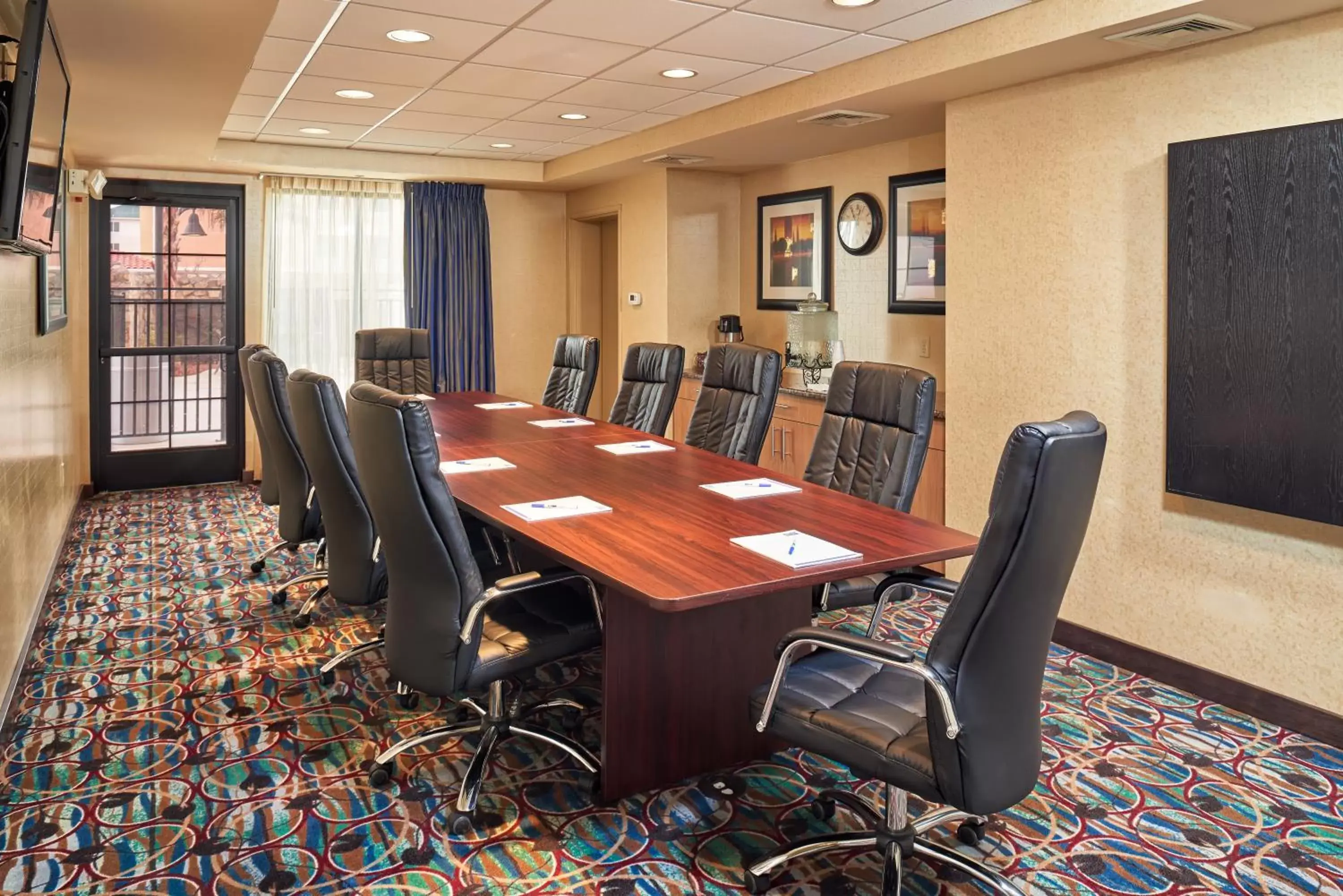 Meeting/conference room in Holiday Inn Express & Suites El Paso Airport, an IHG Hotel