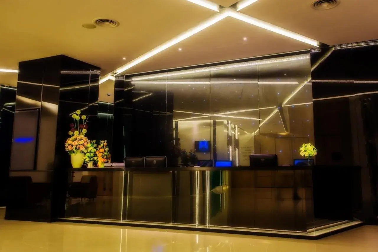 Lobby or reception in Crystal Hotel Hat Yai (SHA Extra Plus)