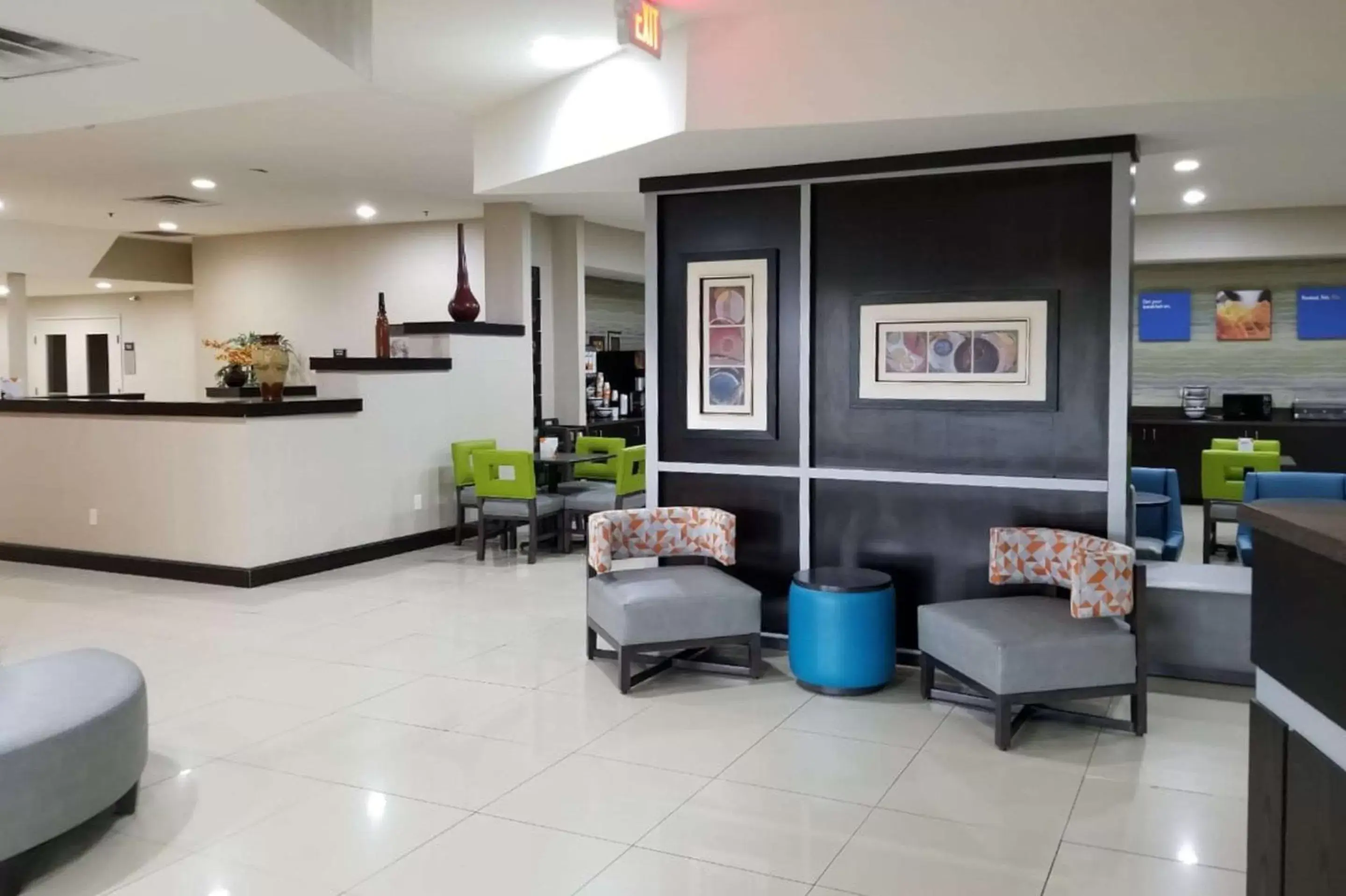 Lobby or reception, Lobby/Reception in Clarion Pointe by Choice Hotels Corydon