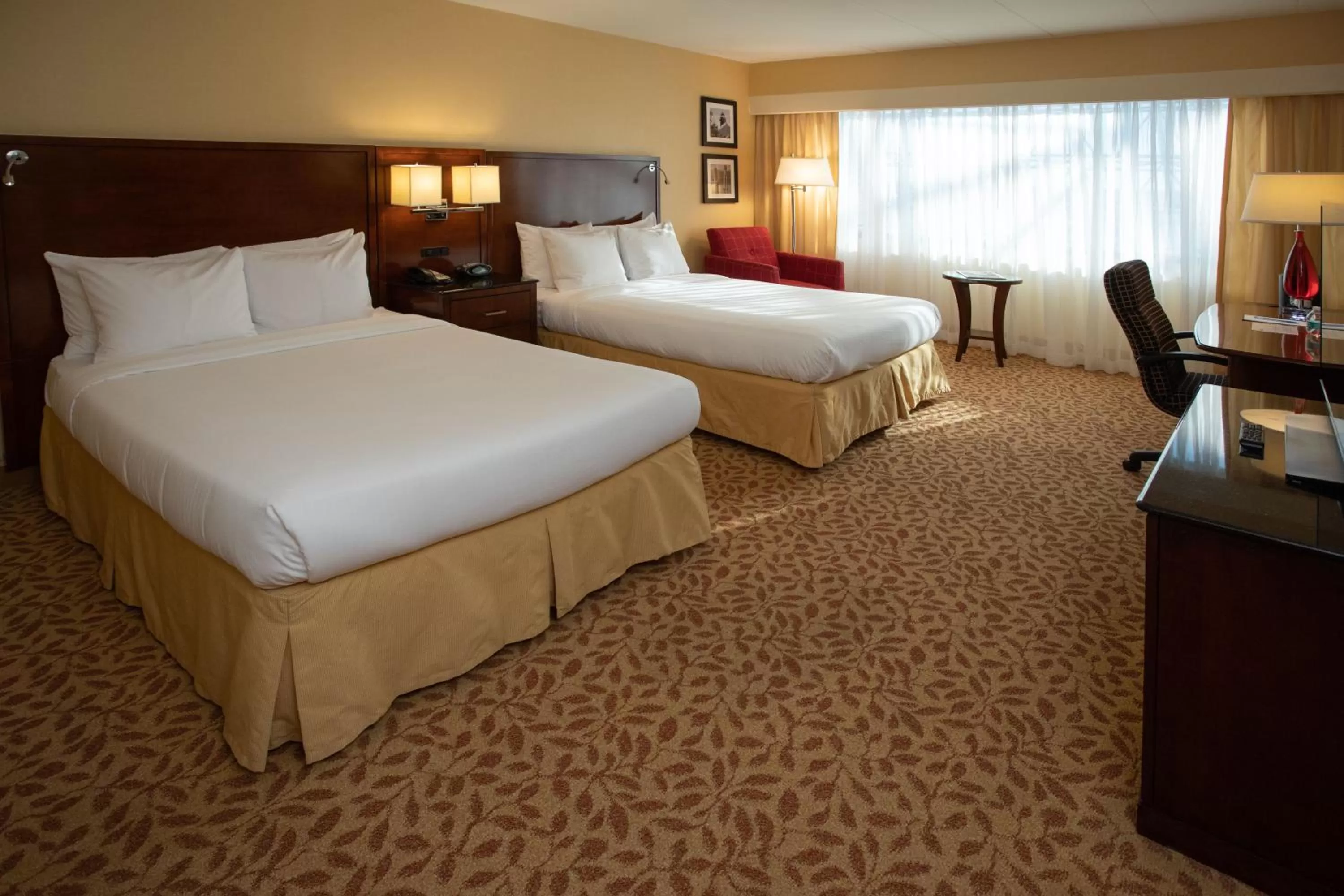 Bed in Jake's 58 Casino Hotel - Adults Only